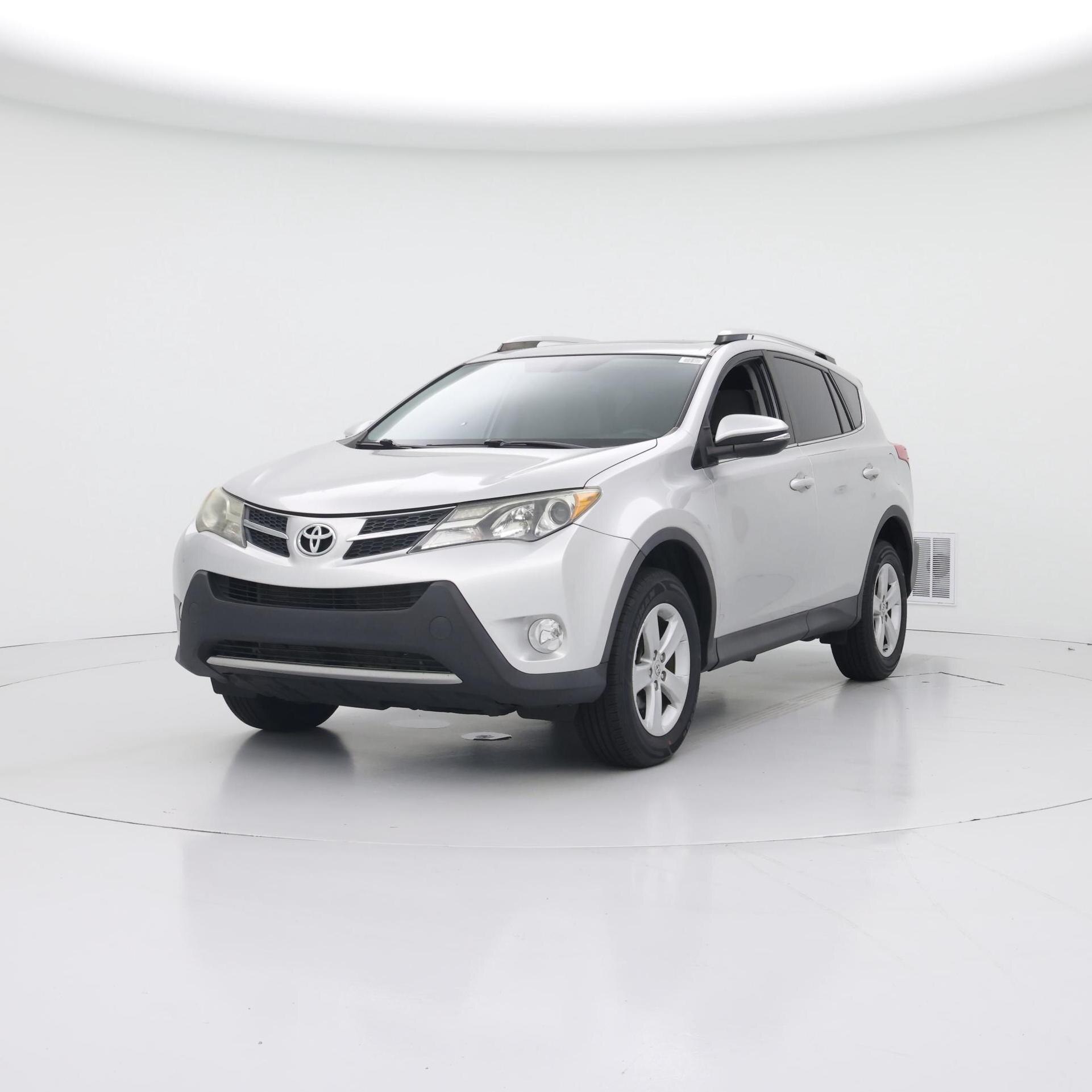 Thumbnail: 2013 Toyota RAV4 - 4