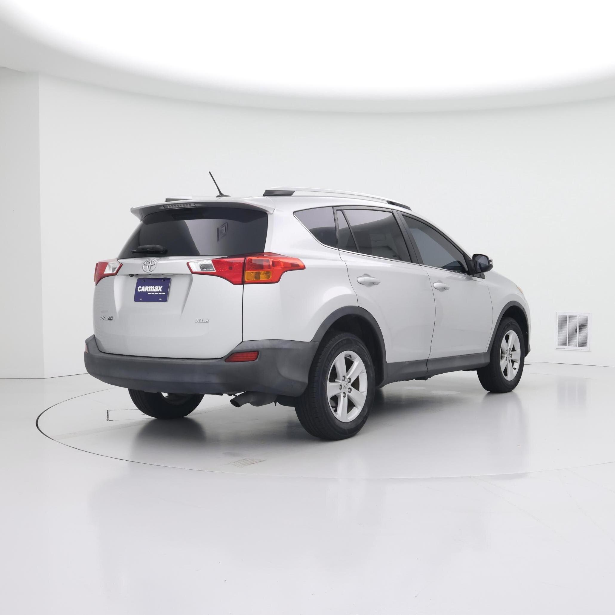 Thumbnail: 2013 Toyota RAV4 - 8