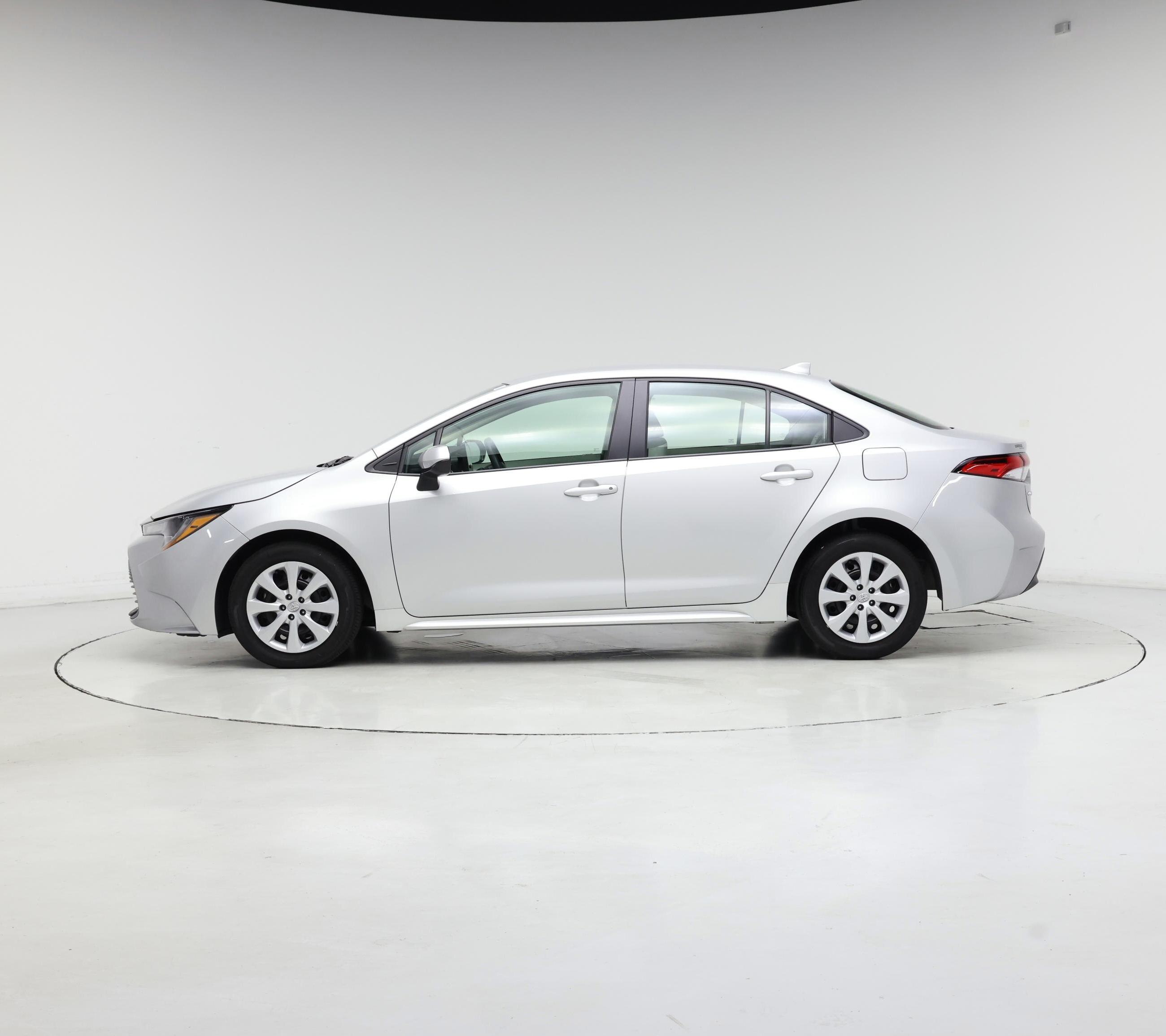 Thumbnail: 2024 Toyota Corolla - 3