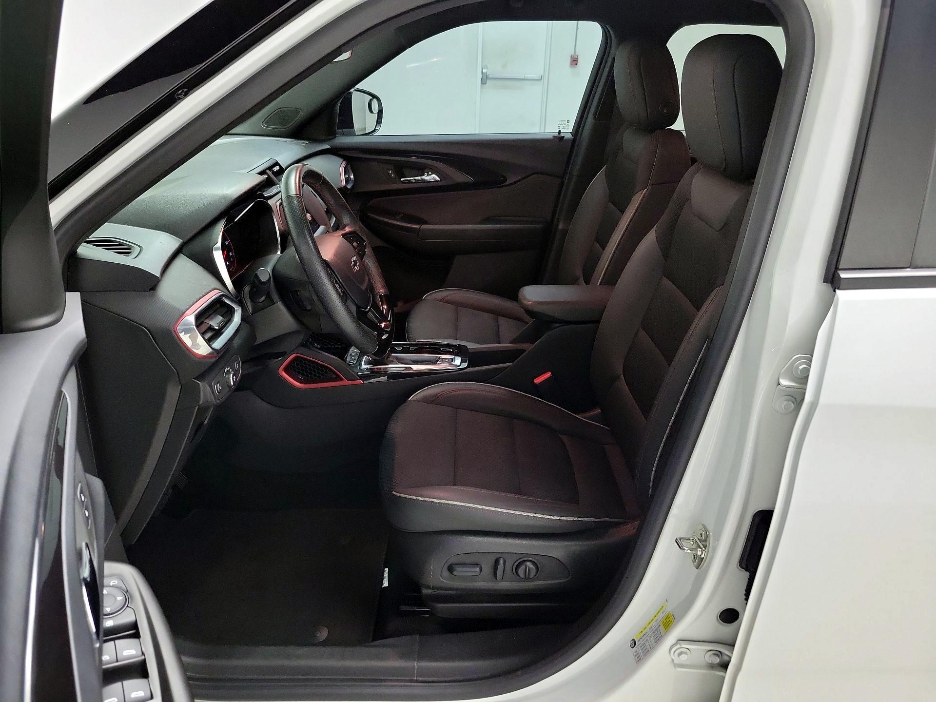 Thumbnail: 2023 Chevrolet TrailBlazer - 11
