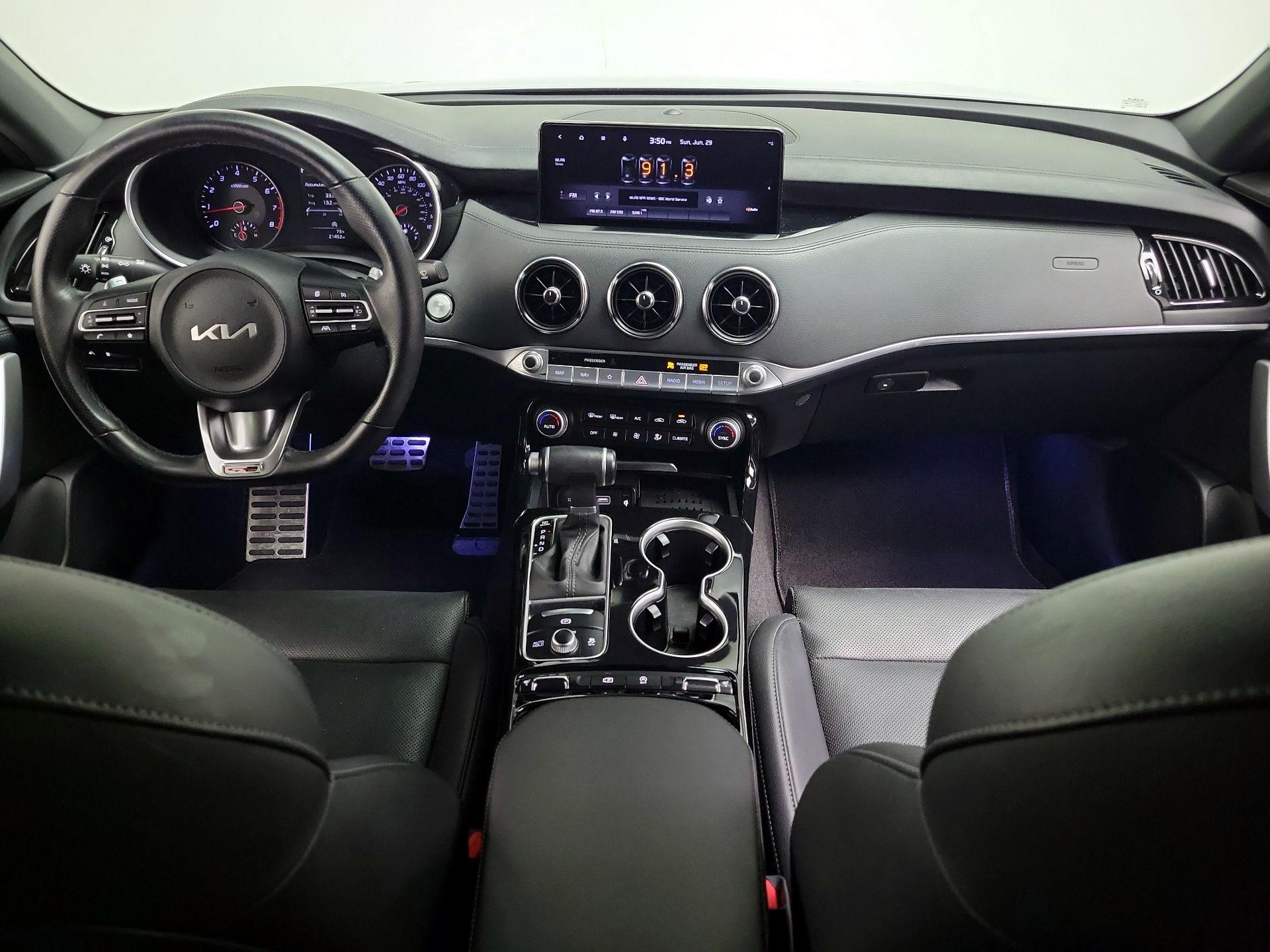 Thumbnail: 2022 Kia Stinger - 9