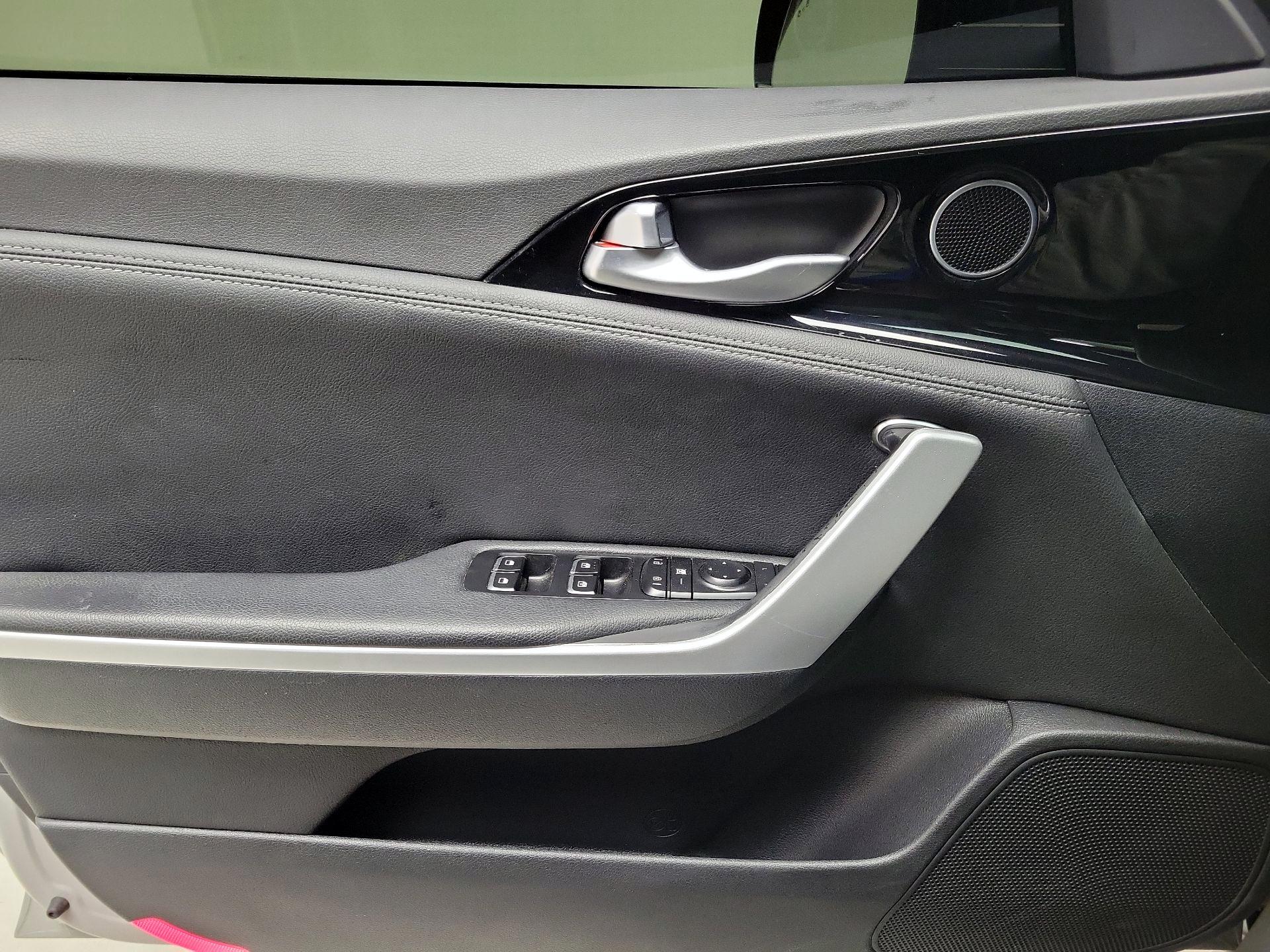 Thumbnail: 2022 Kia Stinger - 12