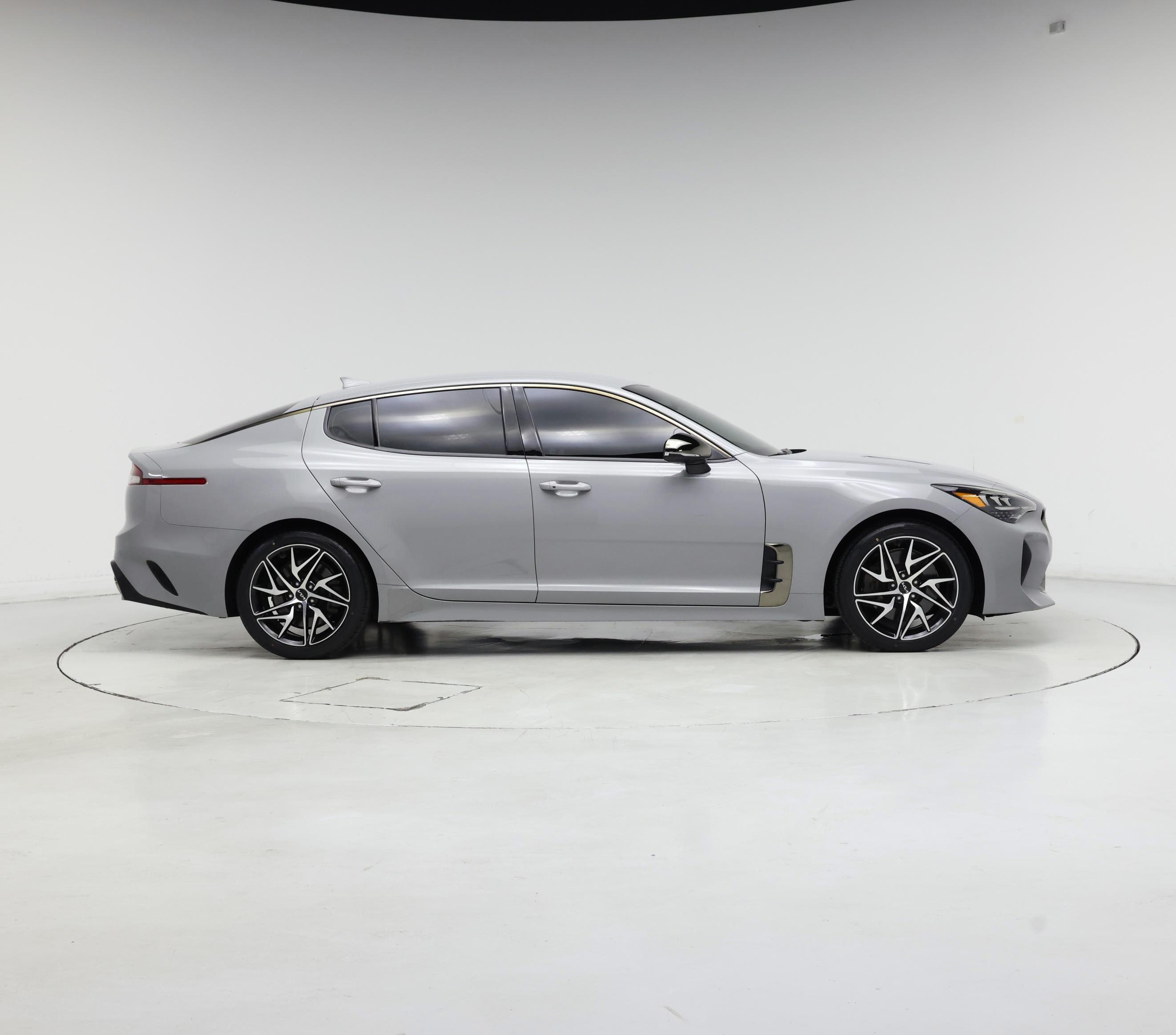 Thumbnail: 2022 Kia Stinger - 7