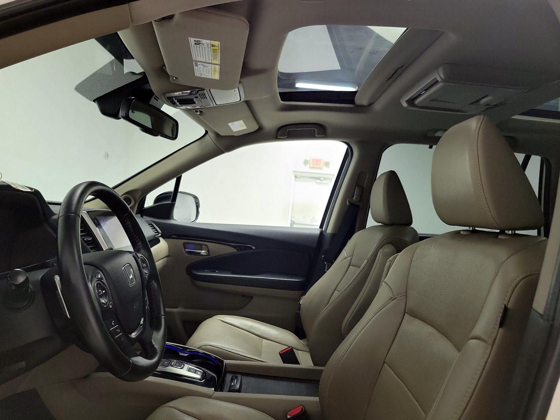 Thumbnail: 2018 Honda Pilot - 20