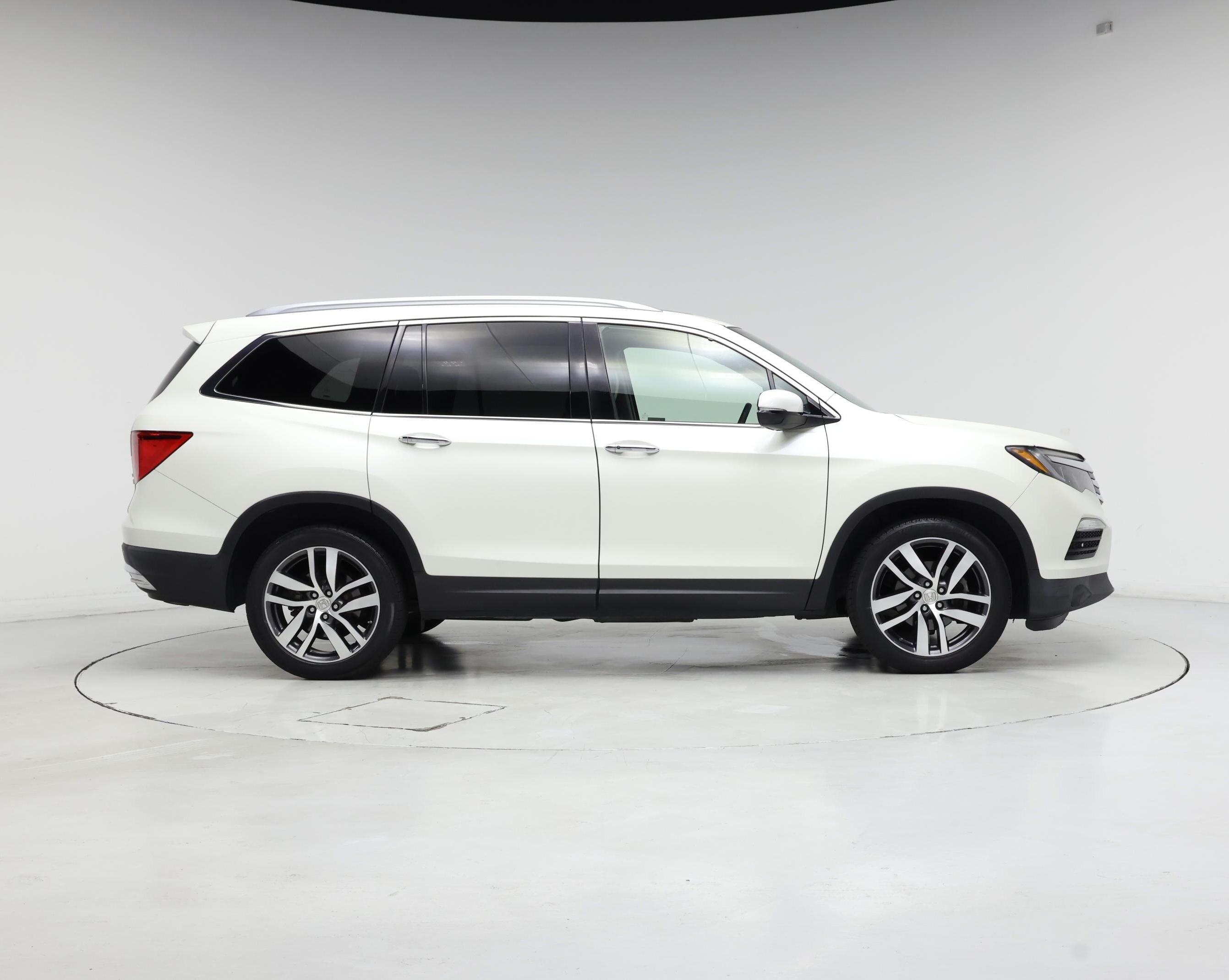 Thumbnail: 2018 Honda Pilot - 7