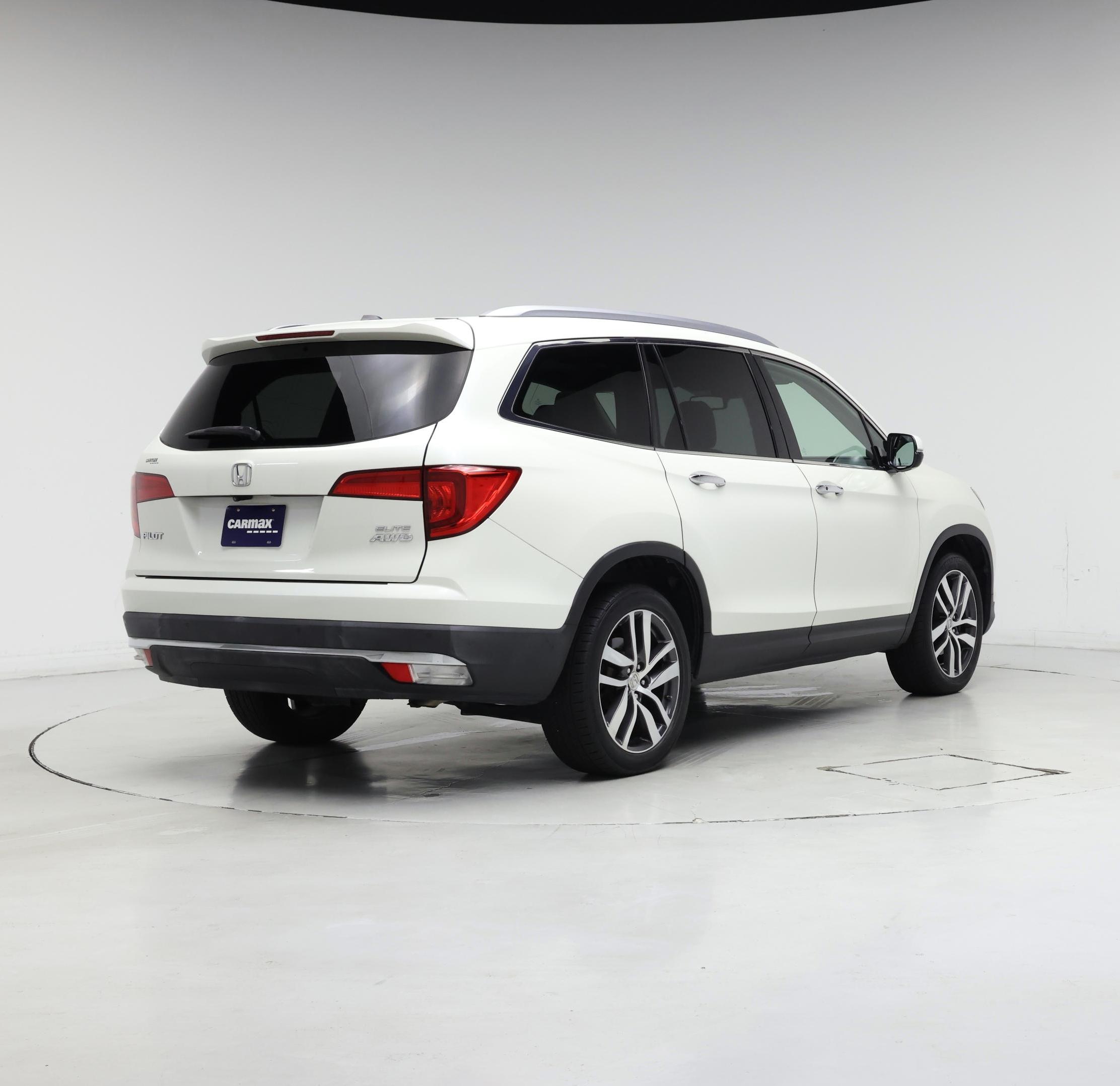 Thumbnail: 2018 Honda Pilot - 8