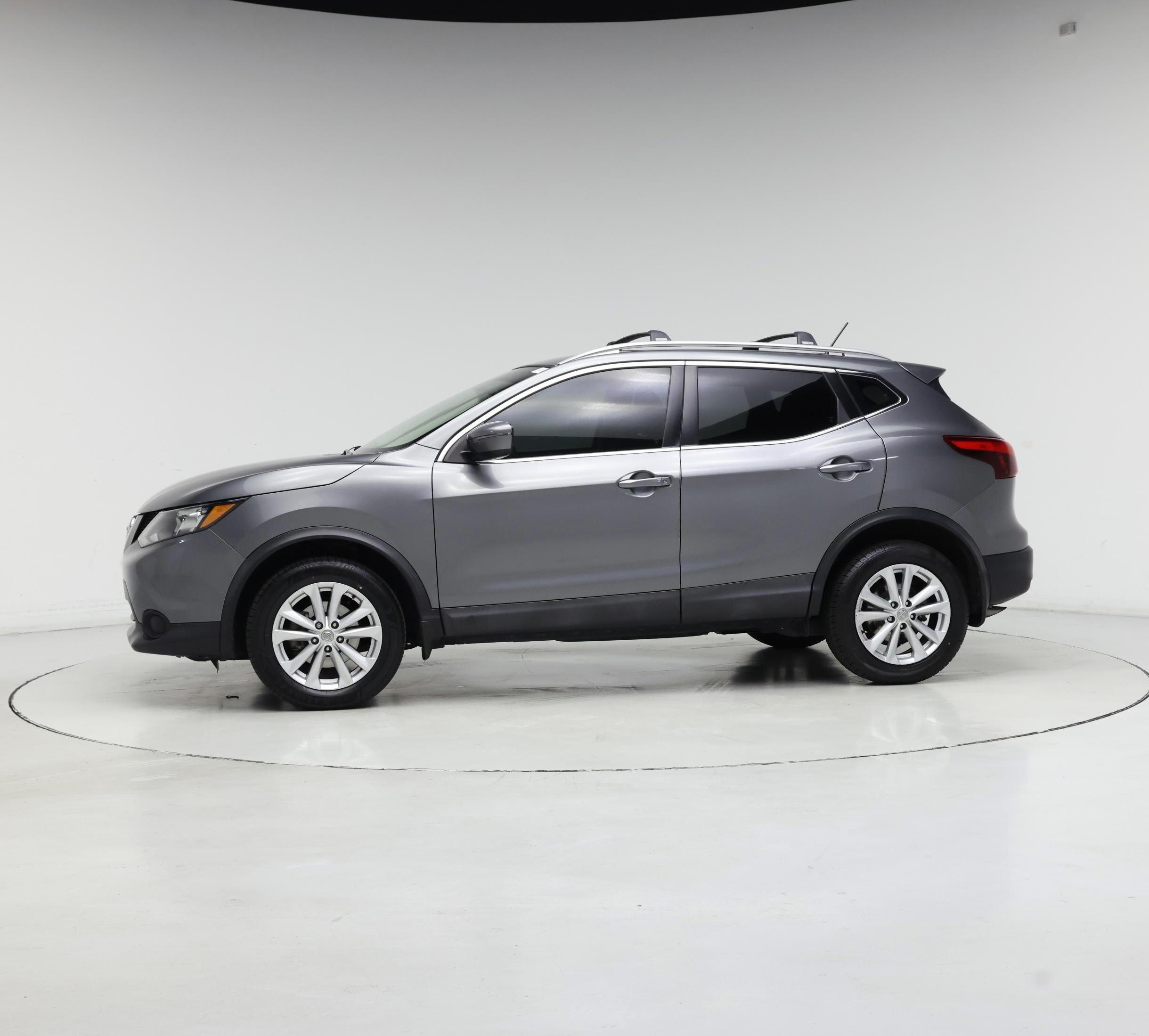 Thumbnail: 2018 Nissan Rogue Sport - 3