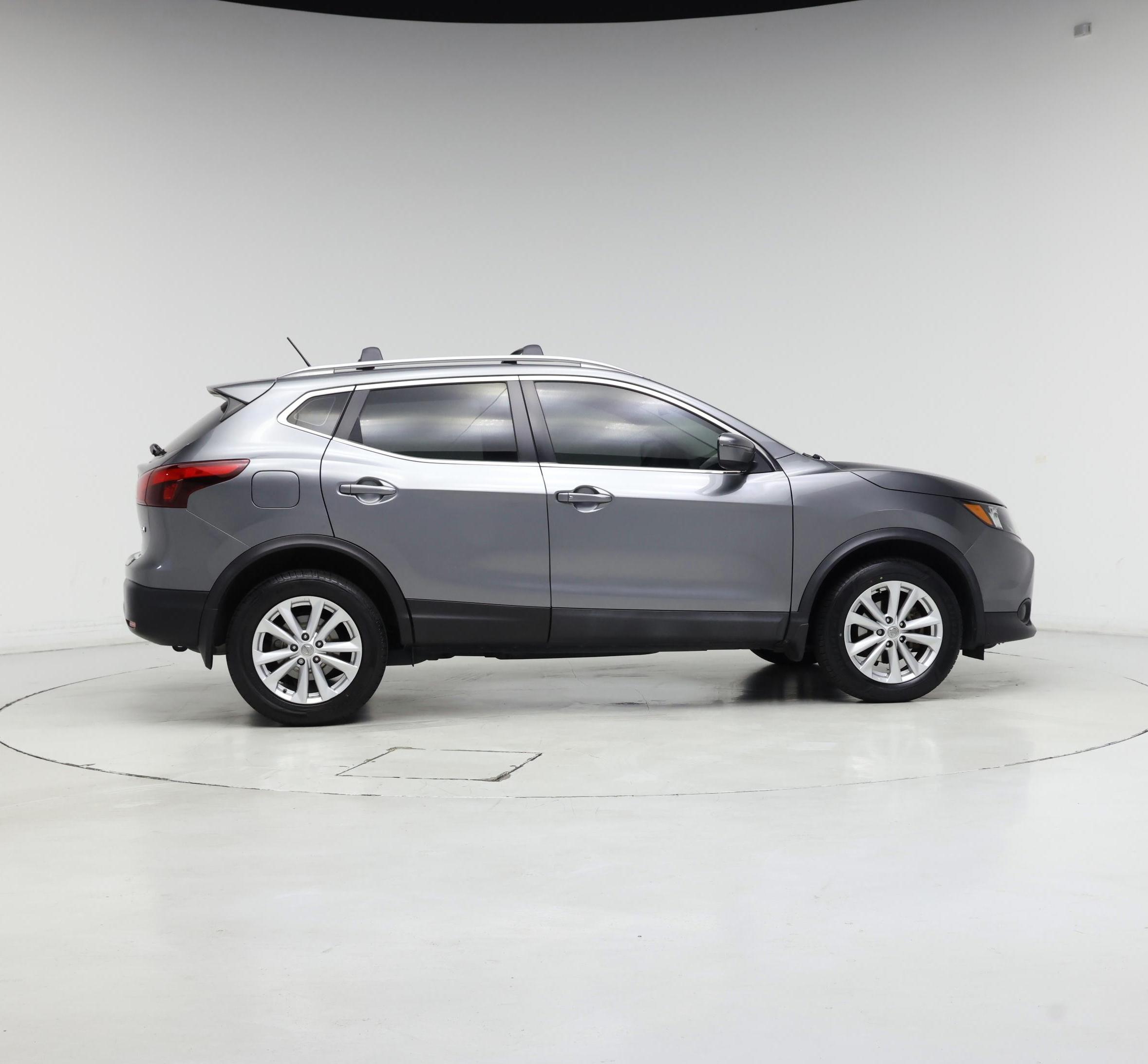 Thumbnail: 2018 Nissan Rogue Sport - 7