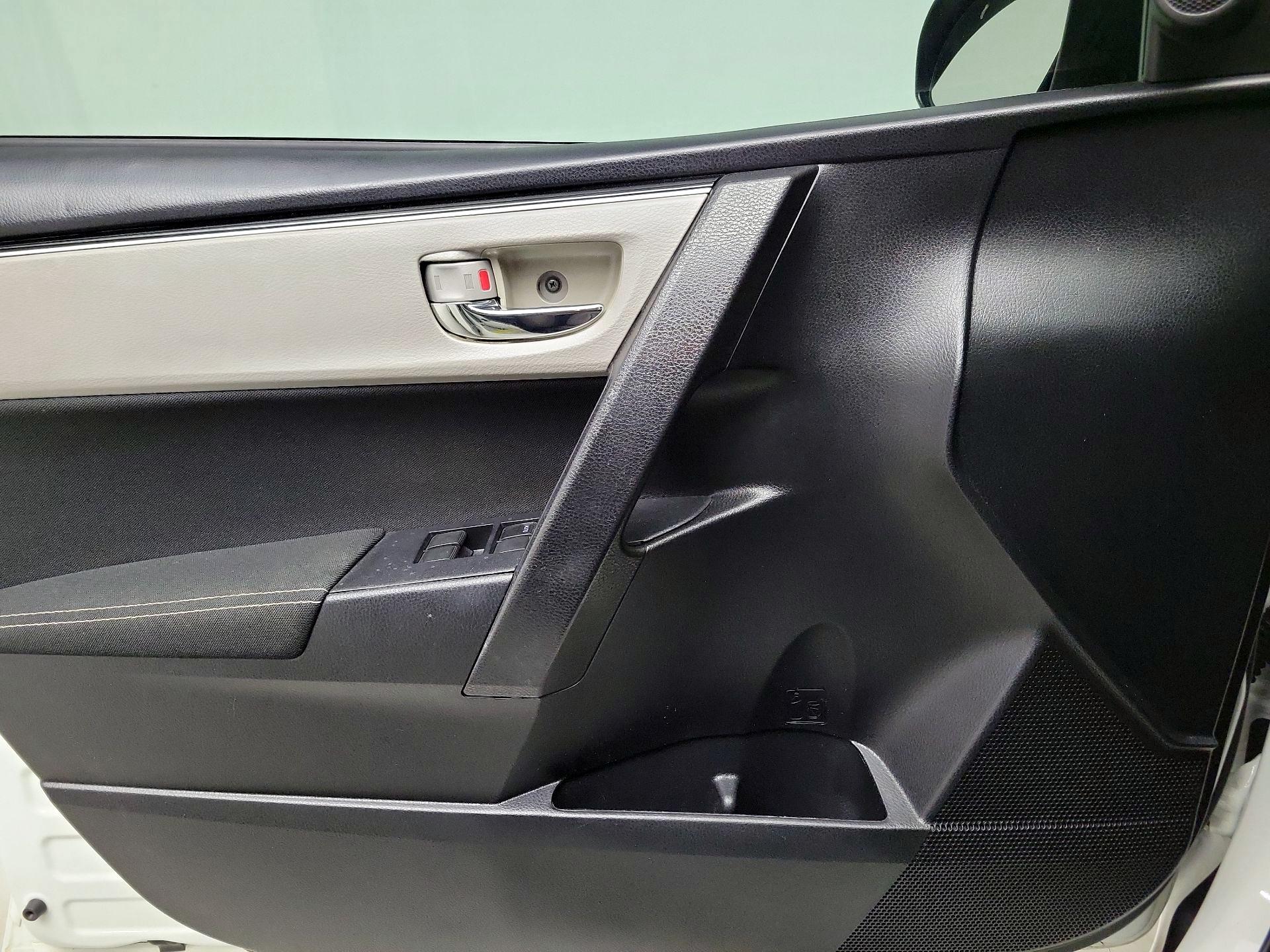 Thumbnail: 2019 Toyota Corolla - 12