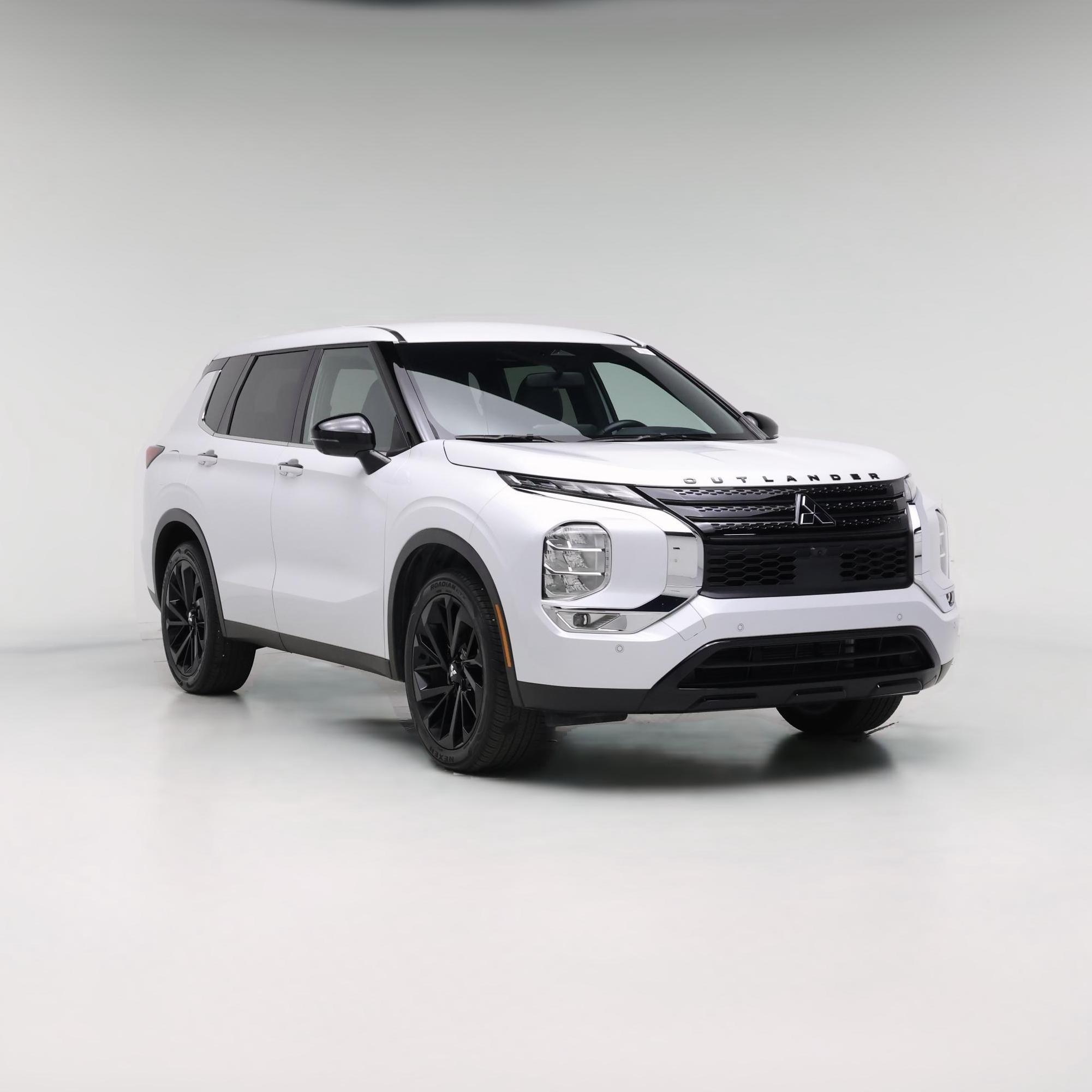 Thumbnail: 2024 Mitsubishi Outlander - 1