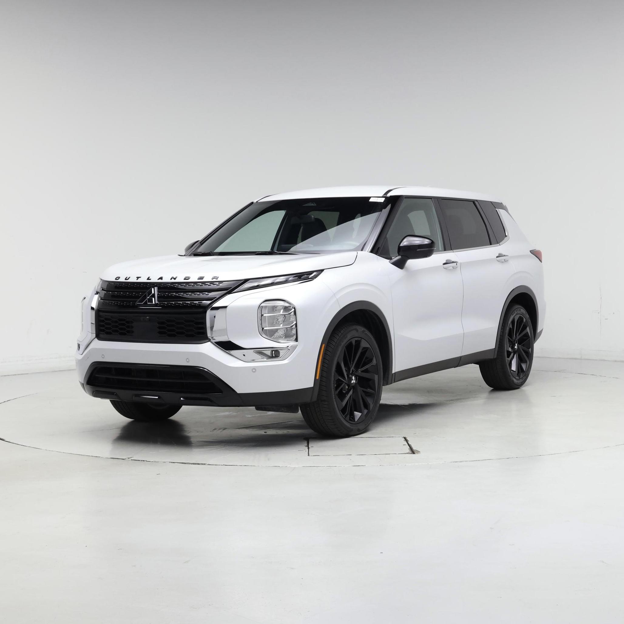 Thumbnail: 2024 Mitsubishi Outlander - 4