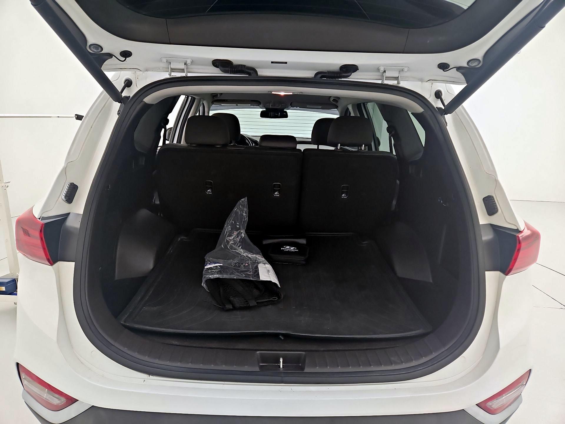 Thumbnail: 2019 Hyundai Santa Fe - 20