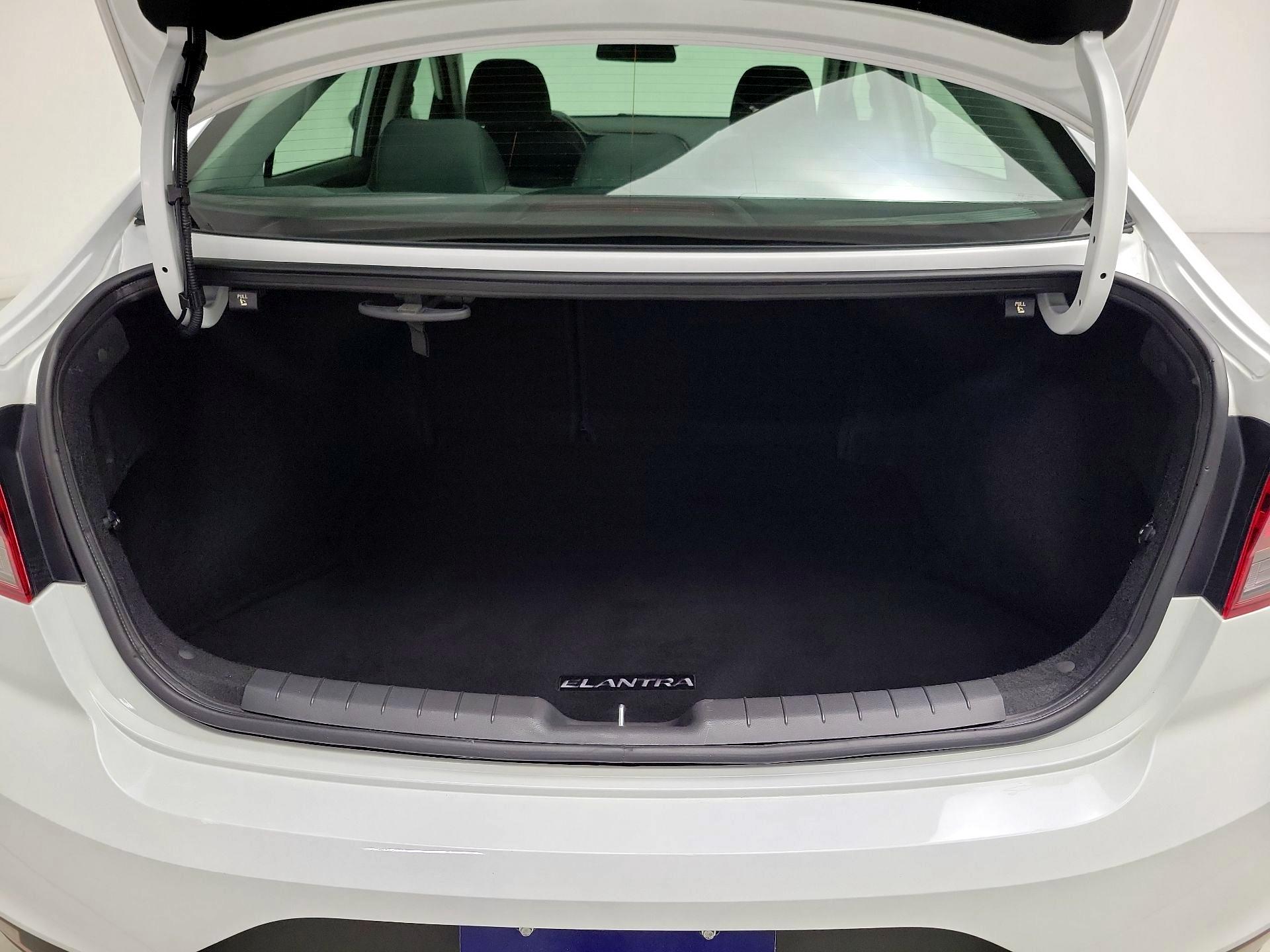 Thumbnail: 2020 Hyundai Elantra - 20