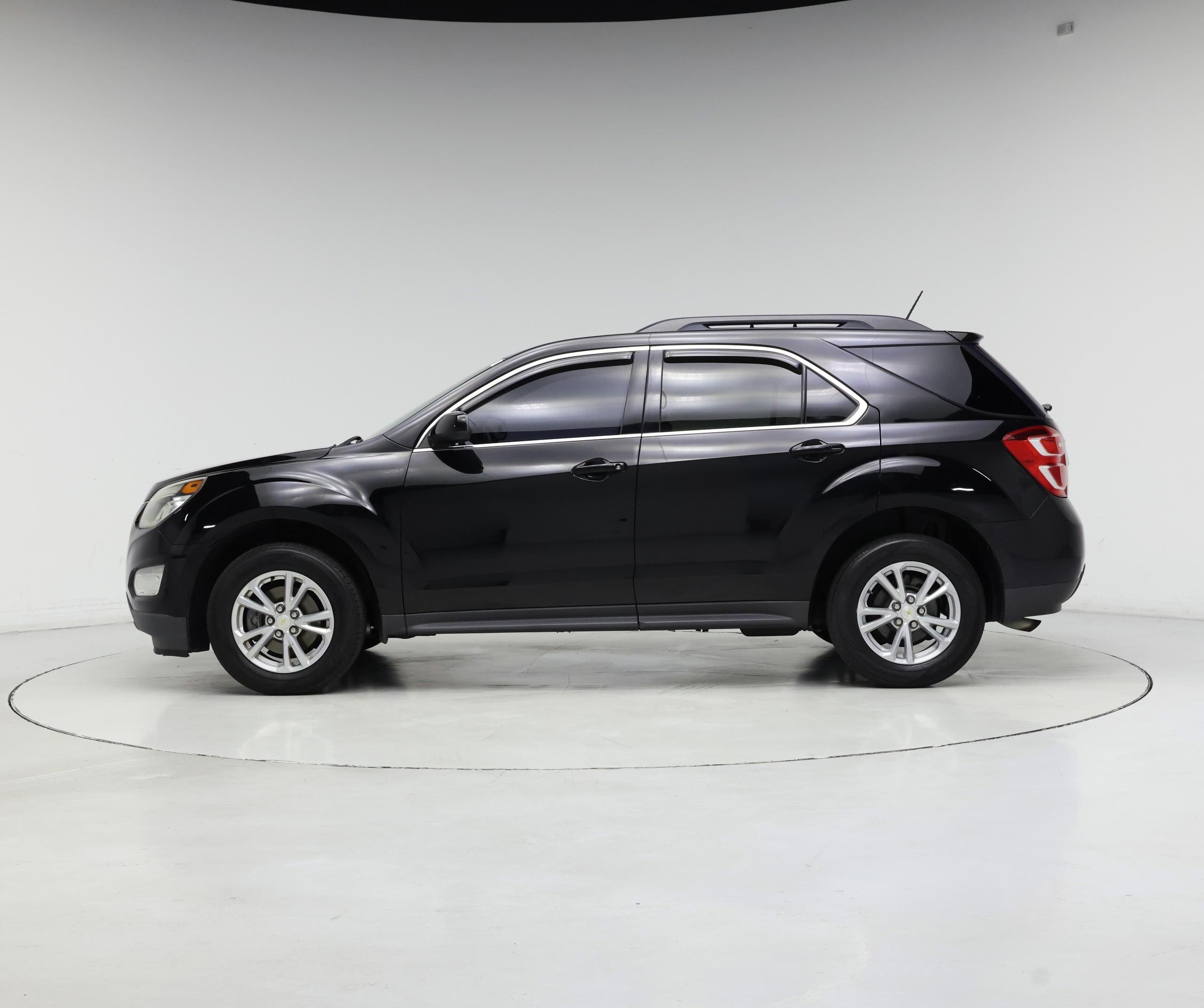 Thumbnail: 2017 Chevrolet Equinox - 3
