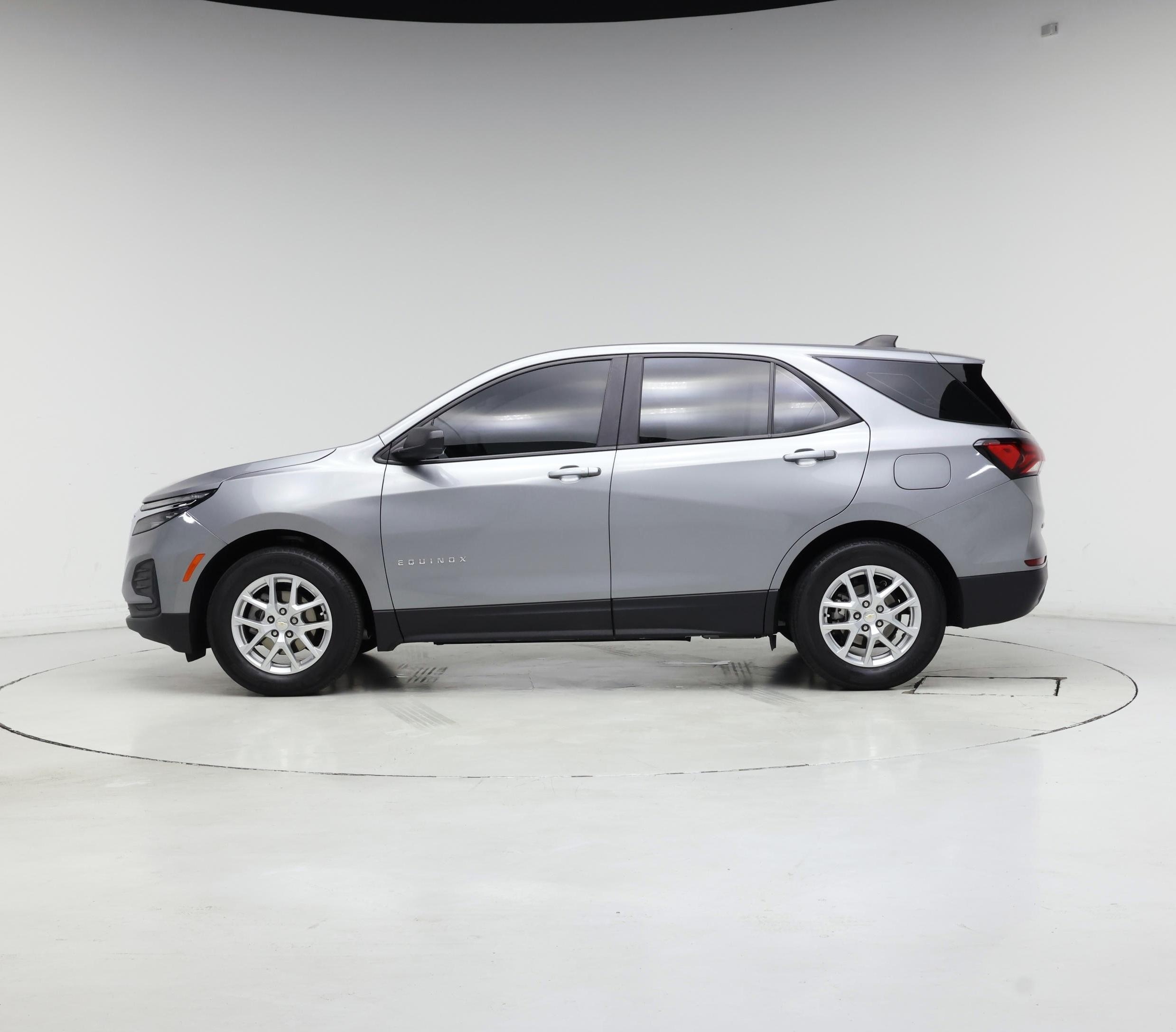 Thumbnail: 2023 Chevrolet Equinox - 3