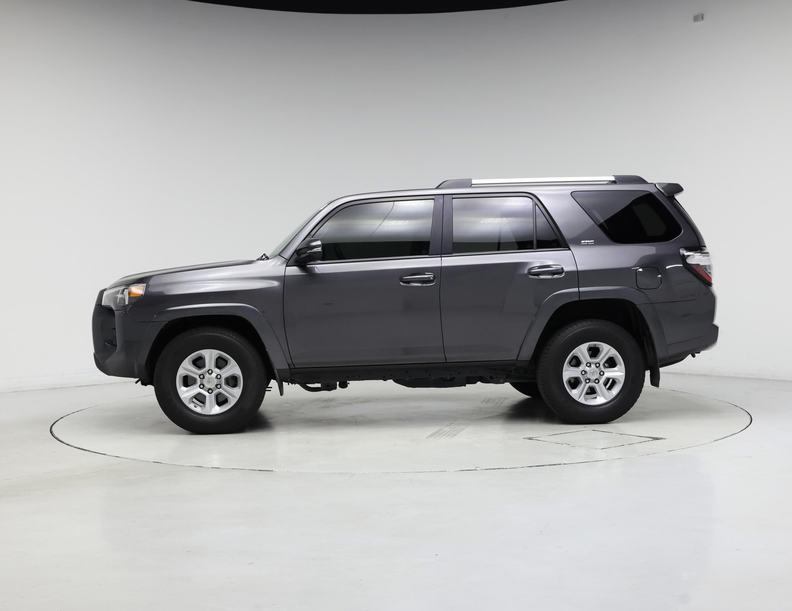 Thumbnail: 2019 Toyota 4Runner - 3