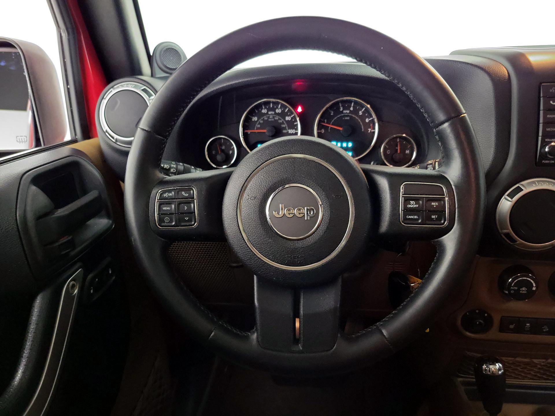Thumbnail: 2013 Jeep Wrangler - 10