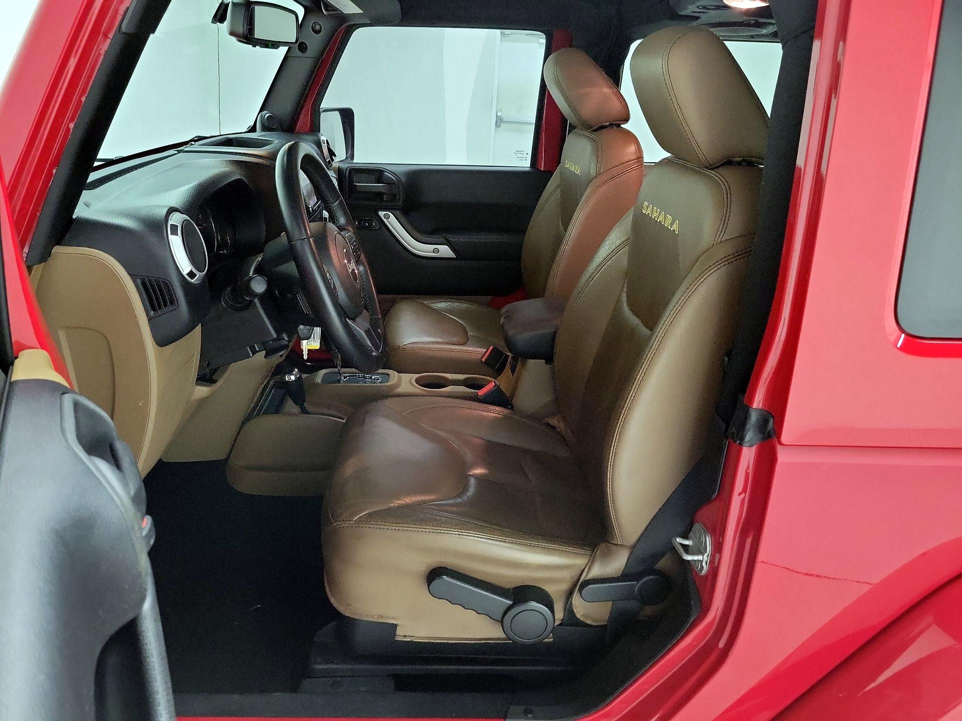 Thumbnail: 2013 Jeep Wrangler - 11