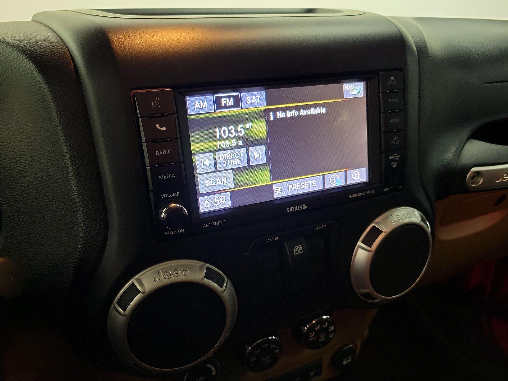 Thumbnail: 2013 Jeep Wrangler - 13
