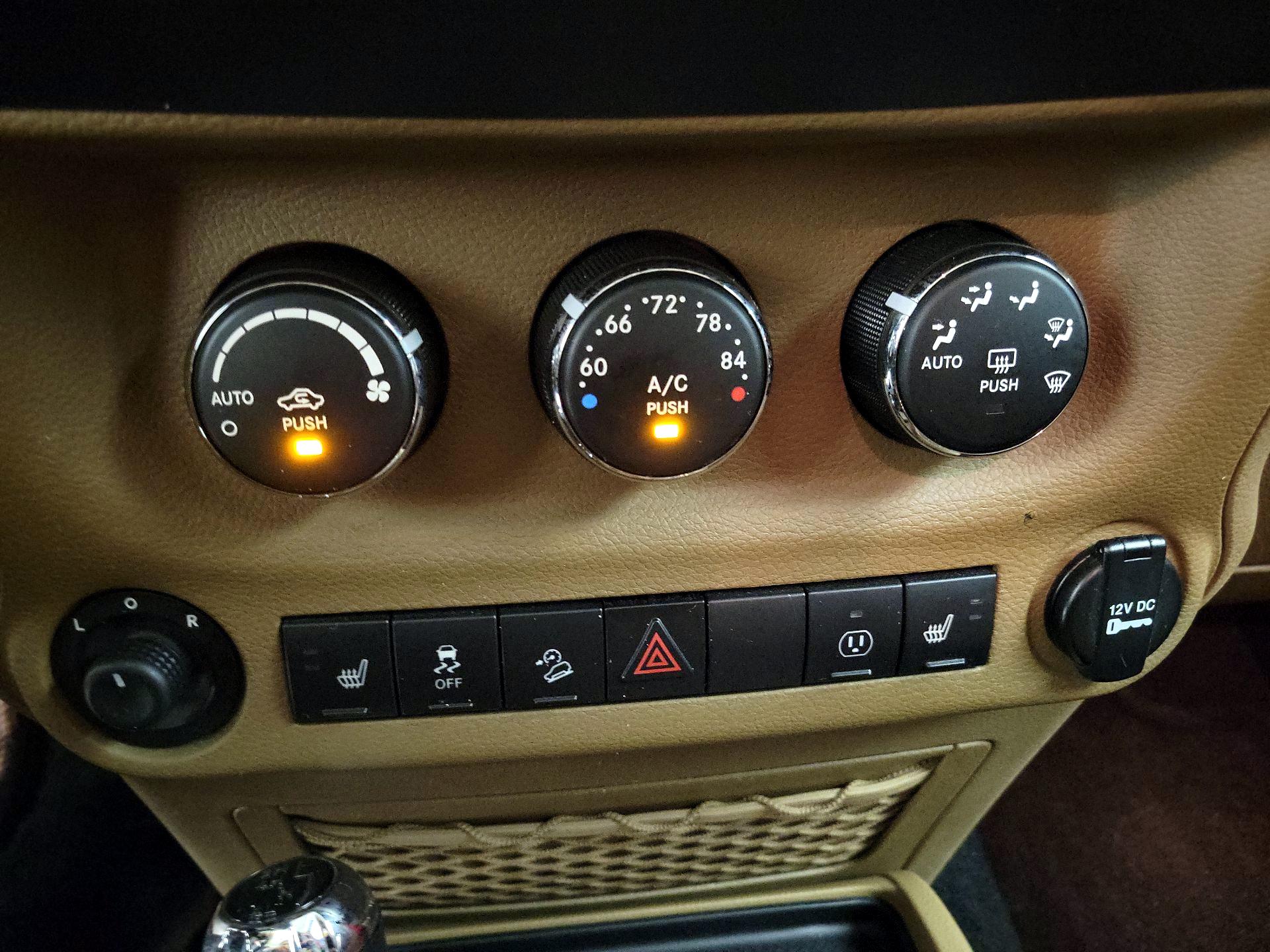 Thumbnail: 2013 Jeep Wrangler - 14