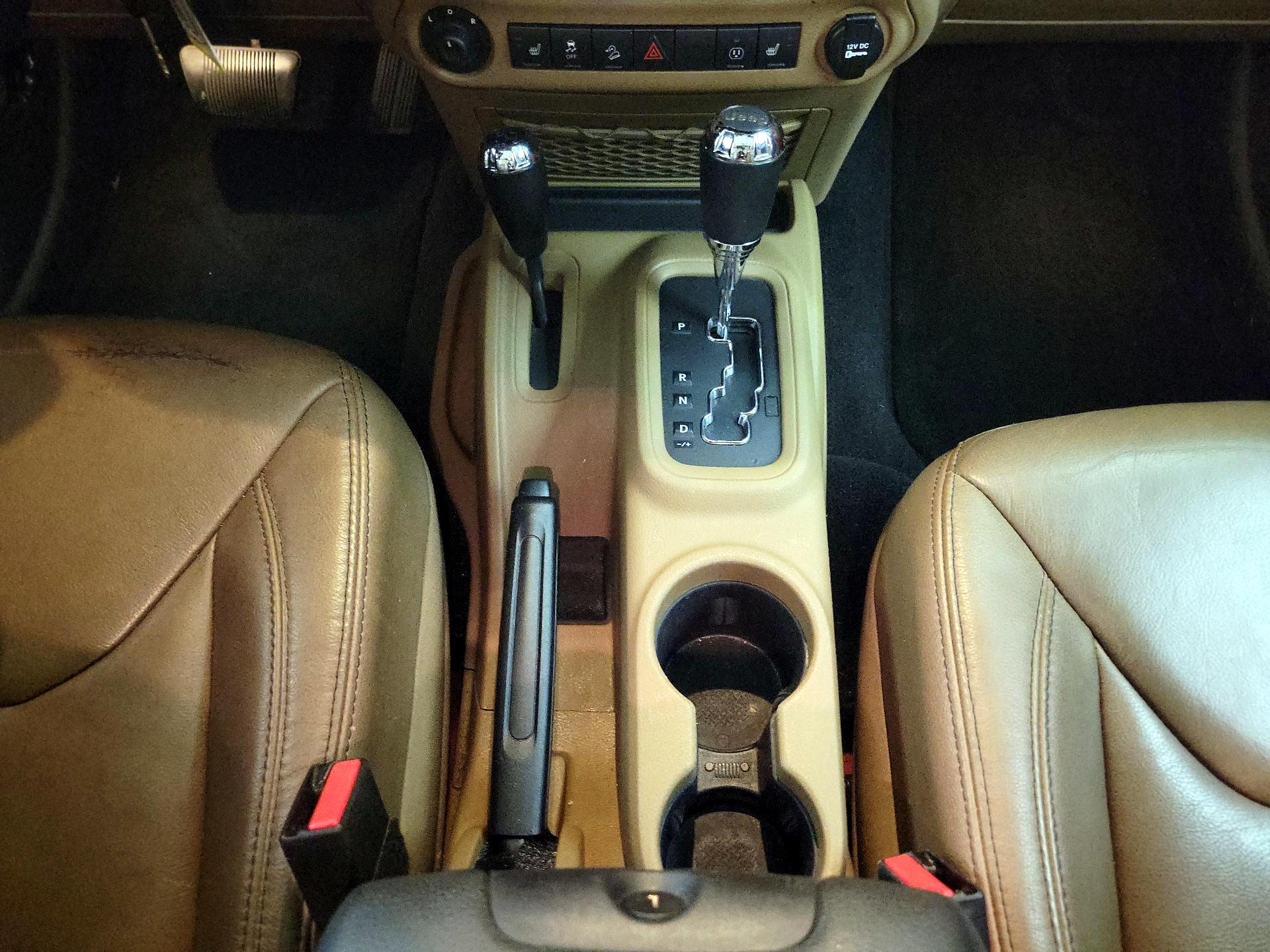 Thumbnail: 2013 Jeep Wrangler - 15