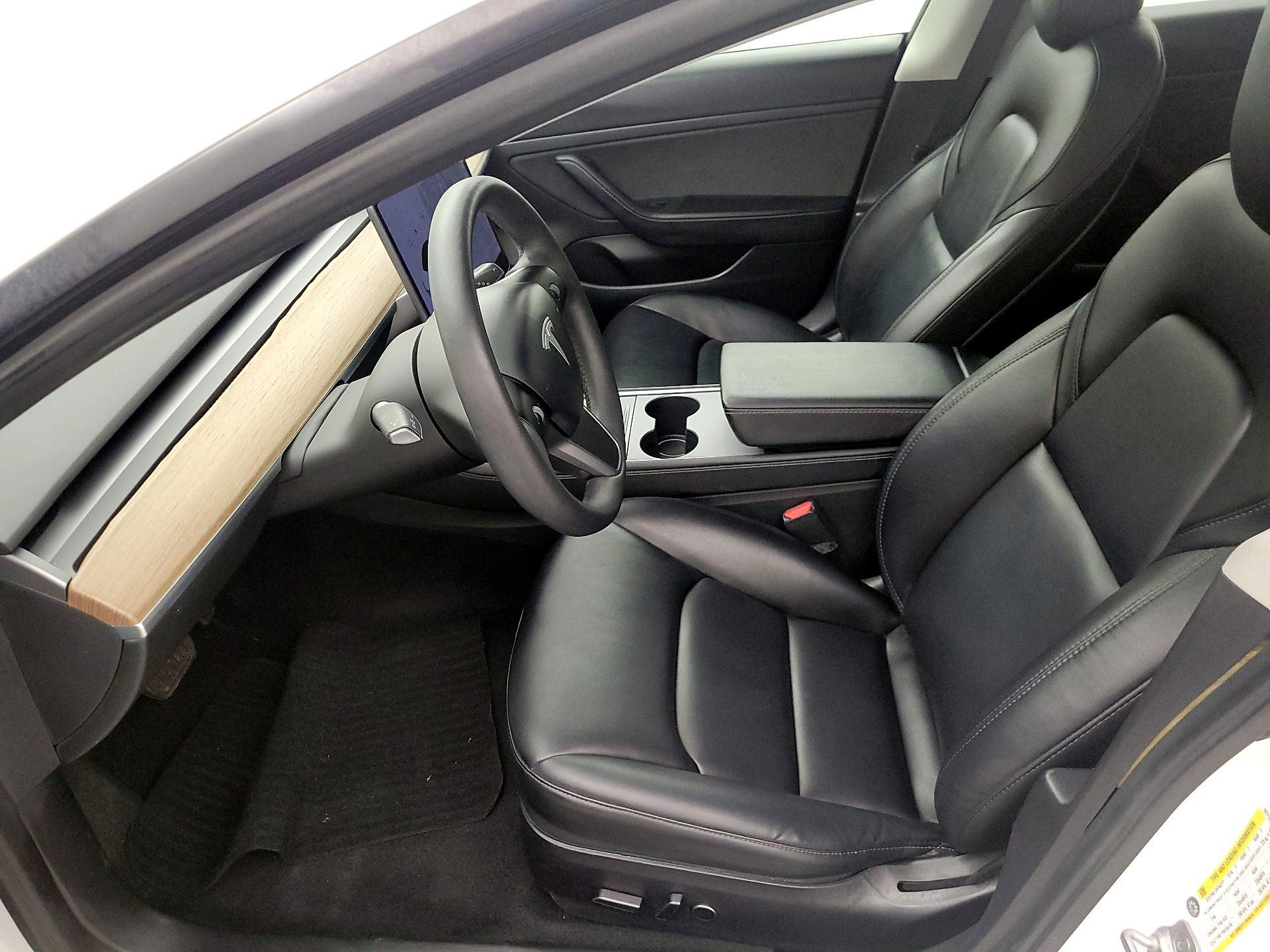 Thumbnail: 2021 Tesla Model 3 - 11