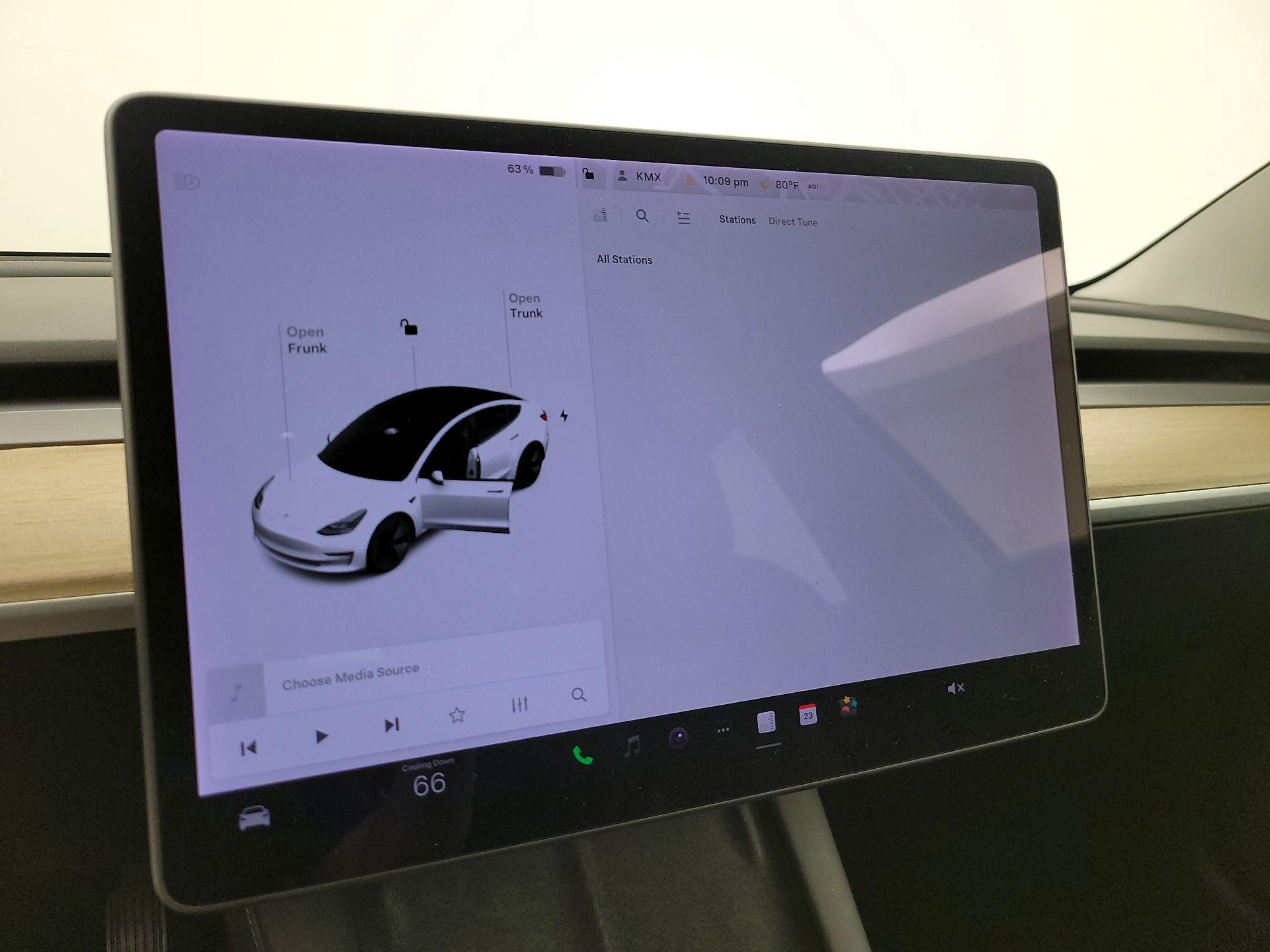 Thumbnail: 2021 Tesla Model 3 - 15