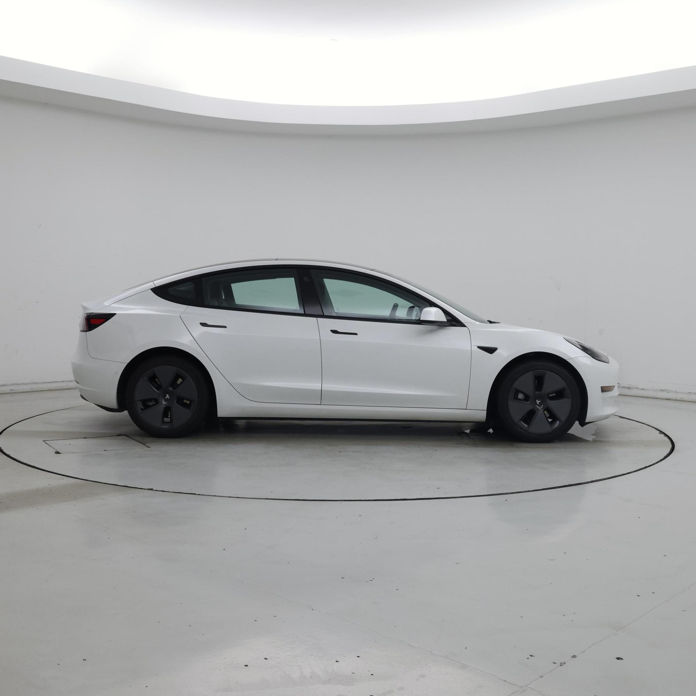 Thumbnail: 2021 Tesla Model 3 - 7