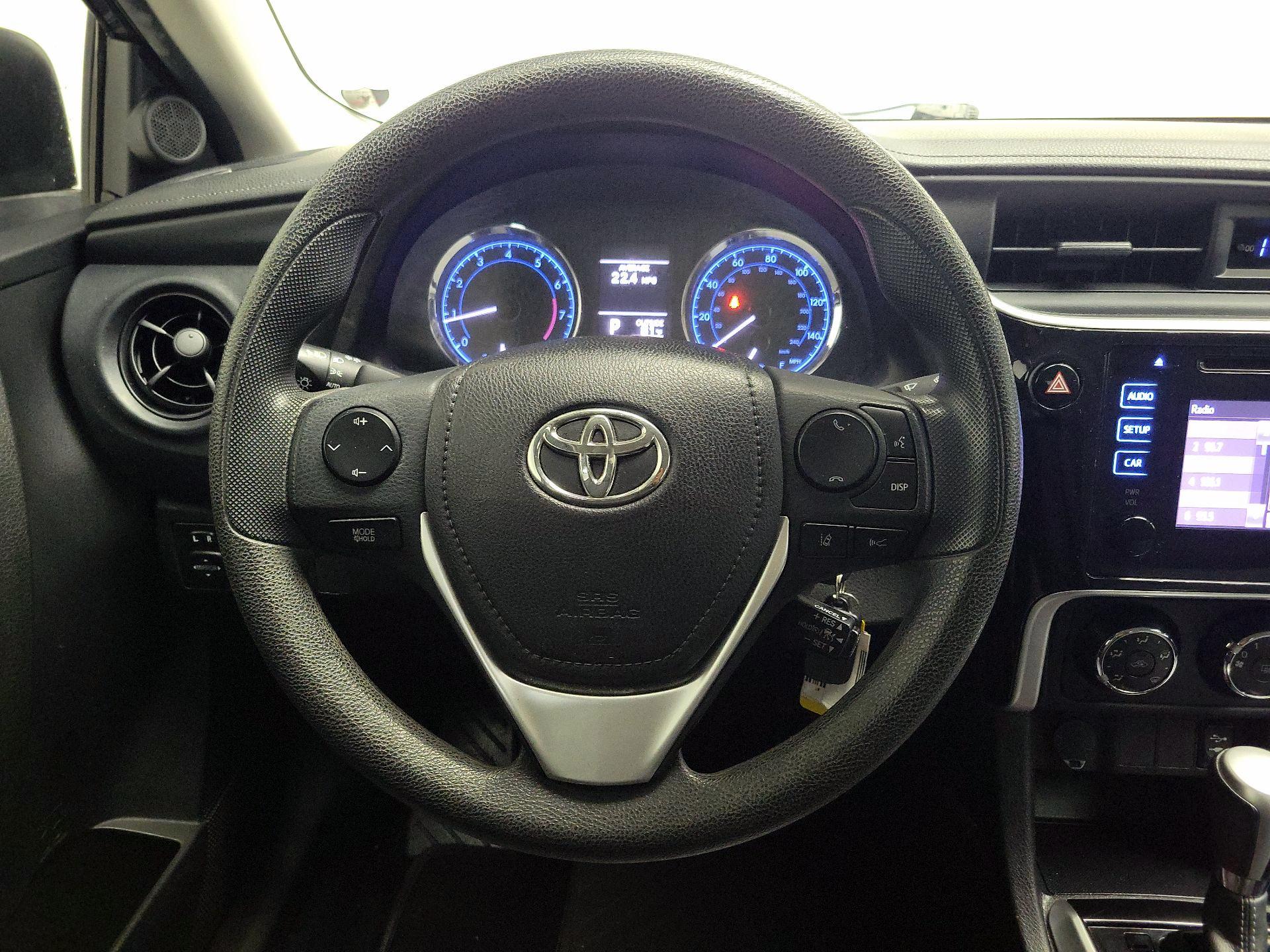 Thumbnail: 2018 Toyota Corolla - 10