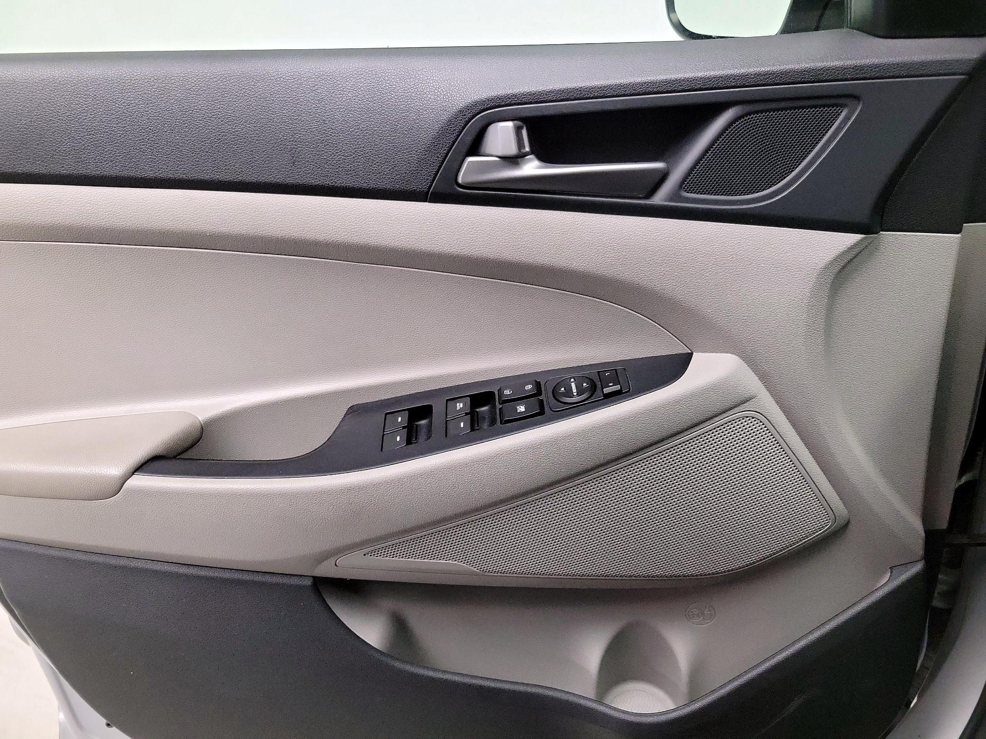 Thumbnail: 2018 Hyundai Tucson - 12