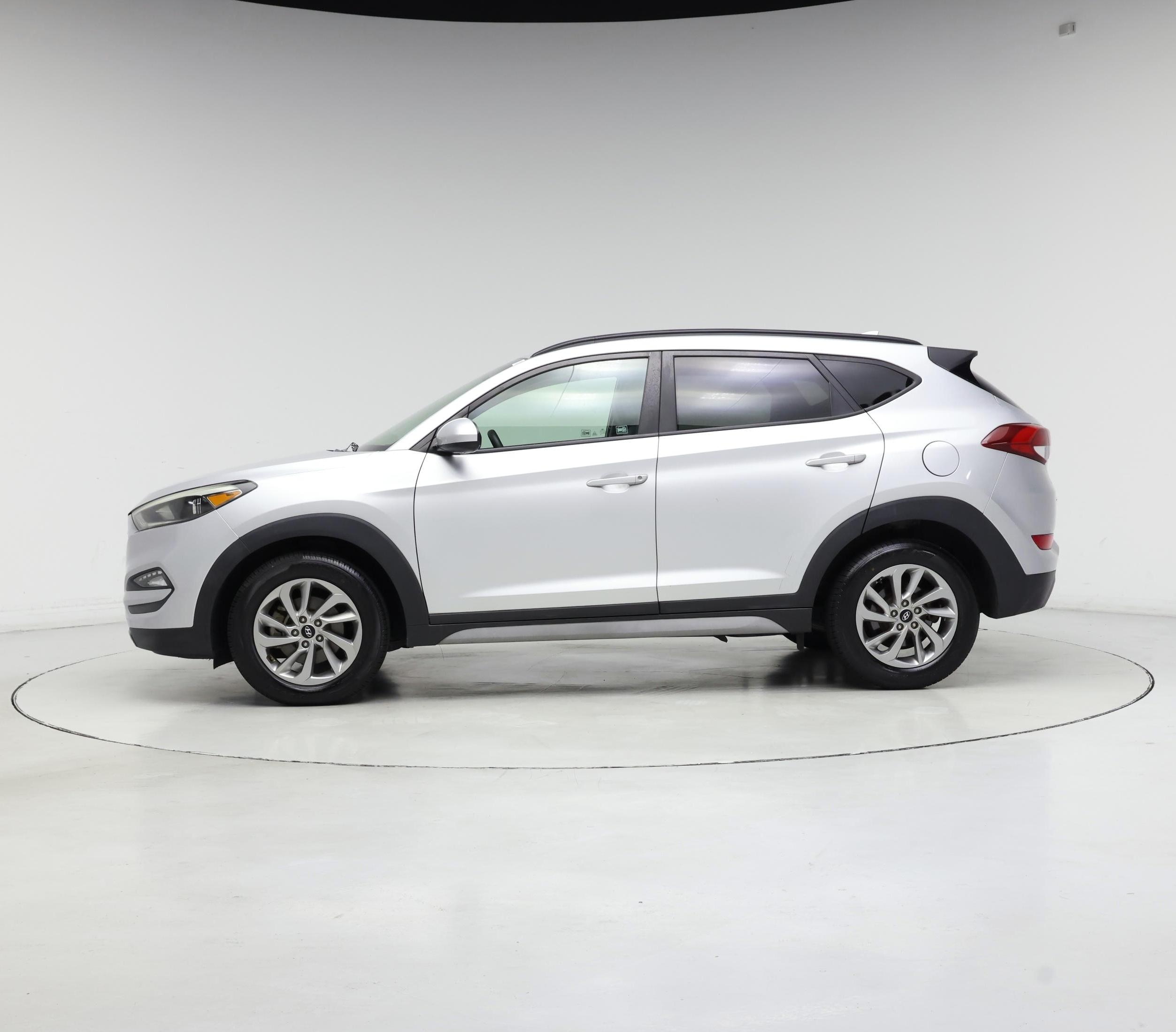 Thumbnail: 2018 Hyundai Tucson - 3