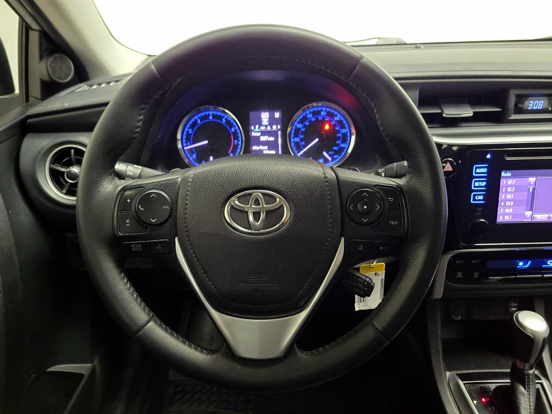 Thumbnail: 2019 Toyota Corolla - 10