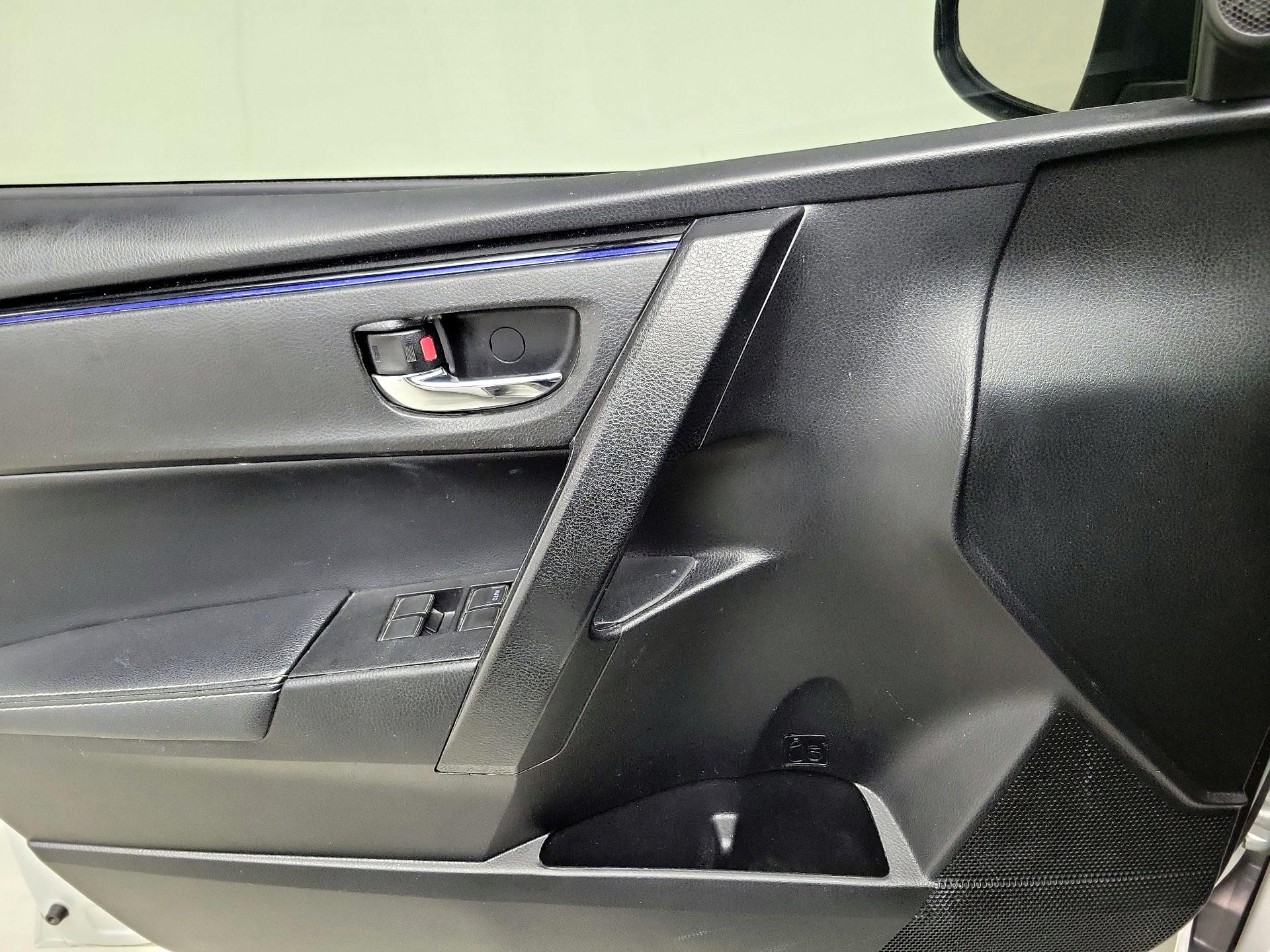Thumbnail: 2019 Toyota Corolla - 12