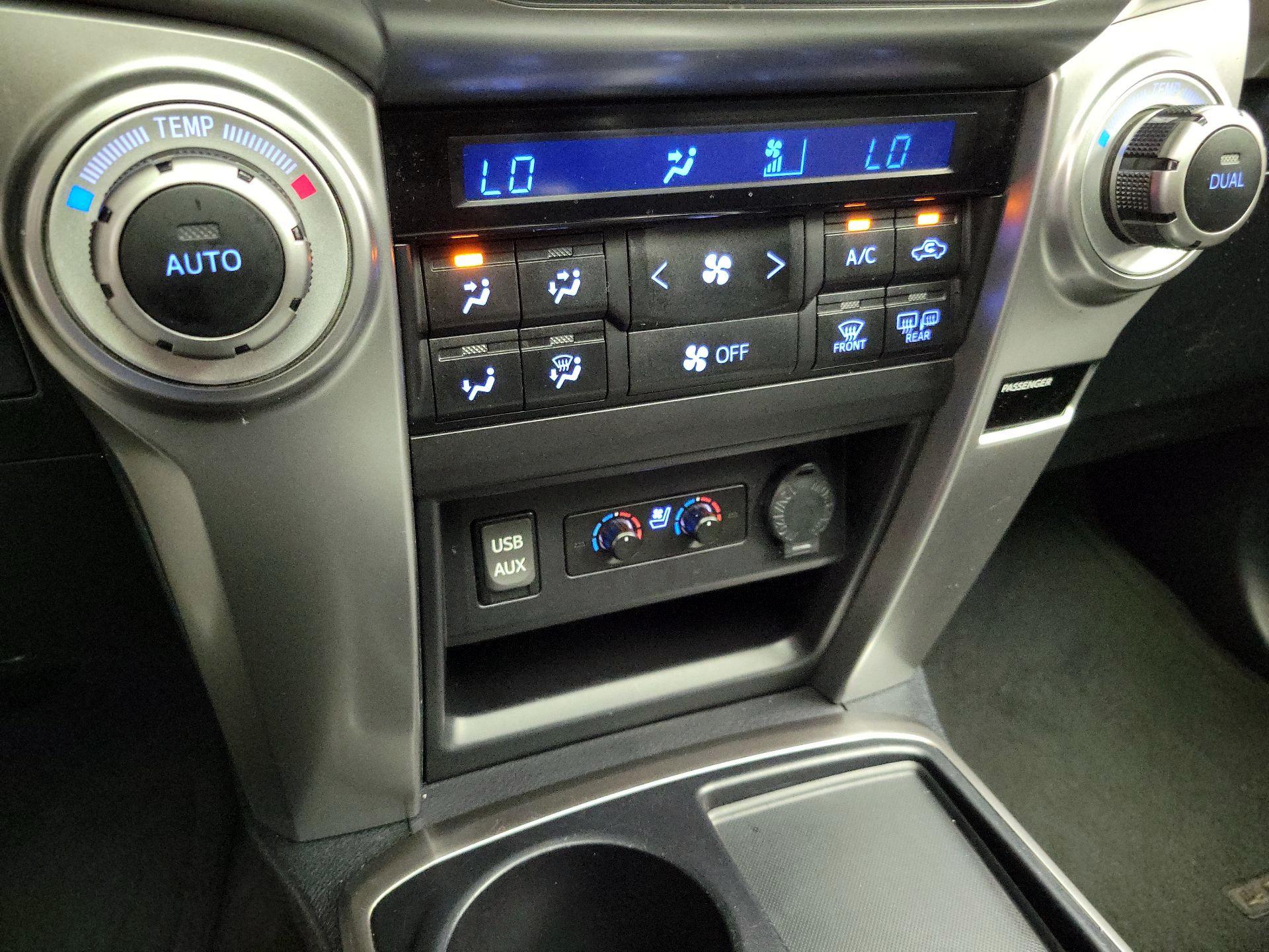 Thumbnail: 2019 Toyota 4Runner - 17