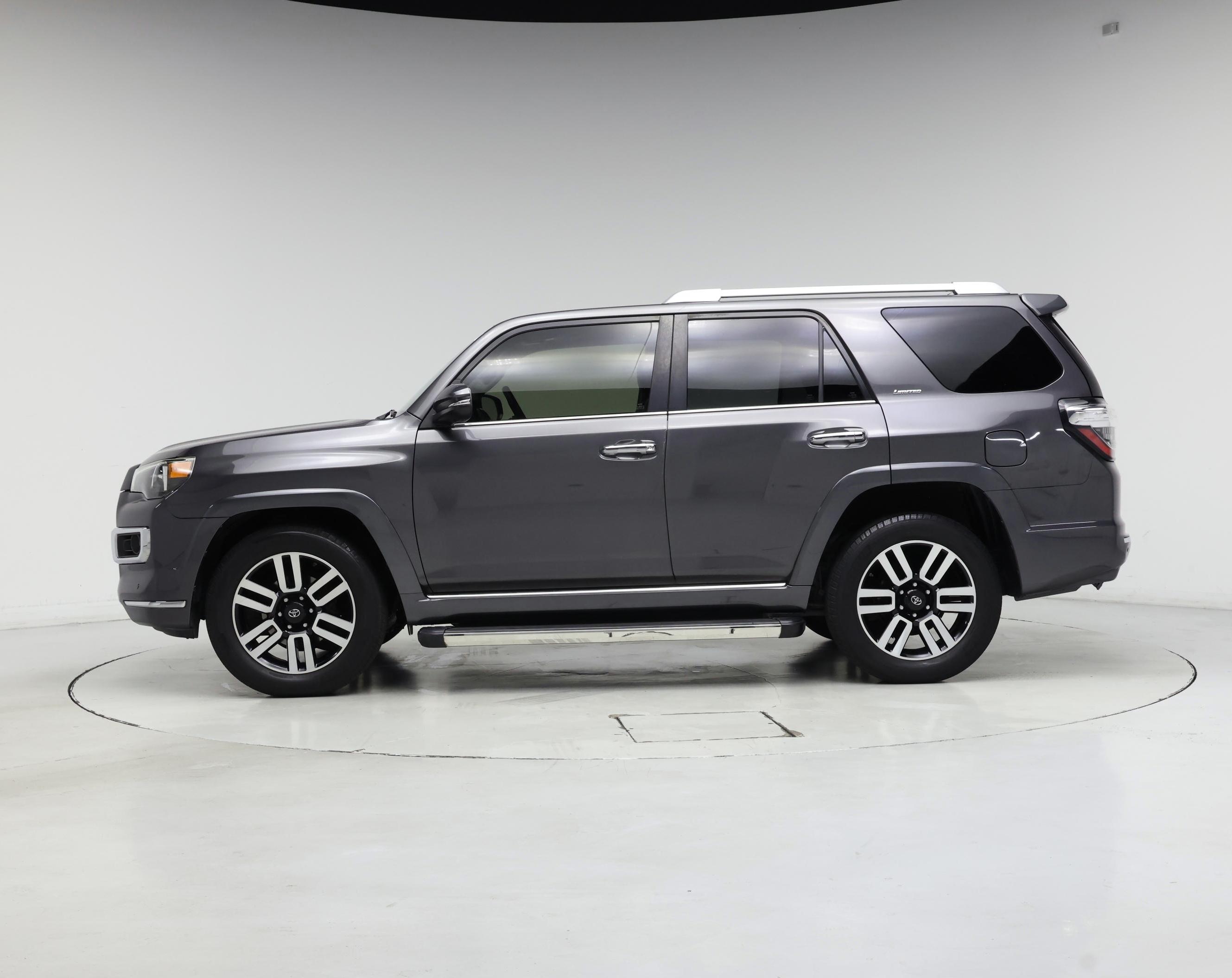 Thumbnail: 2019 Toyota 4Runner - 3