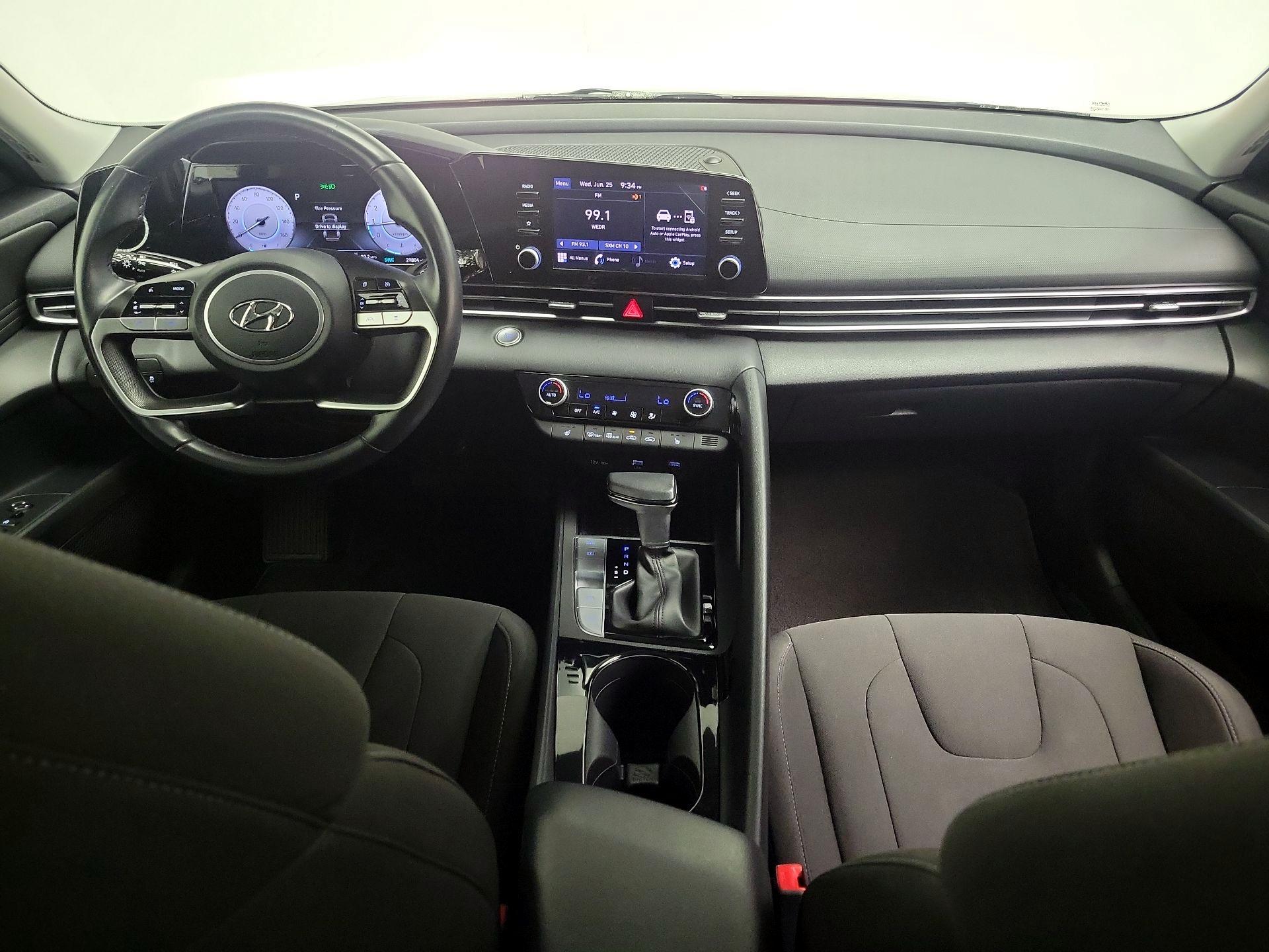 Thumbnail: 2022 Hyundai Elantra - 9