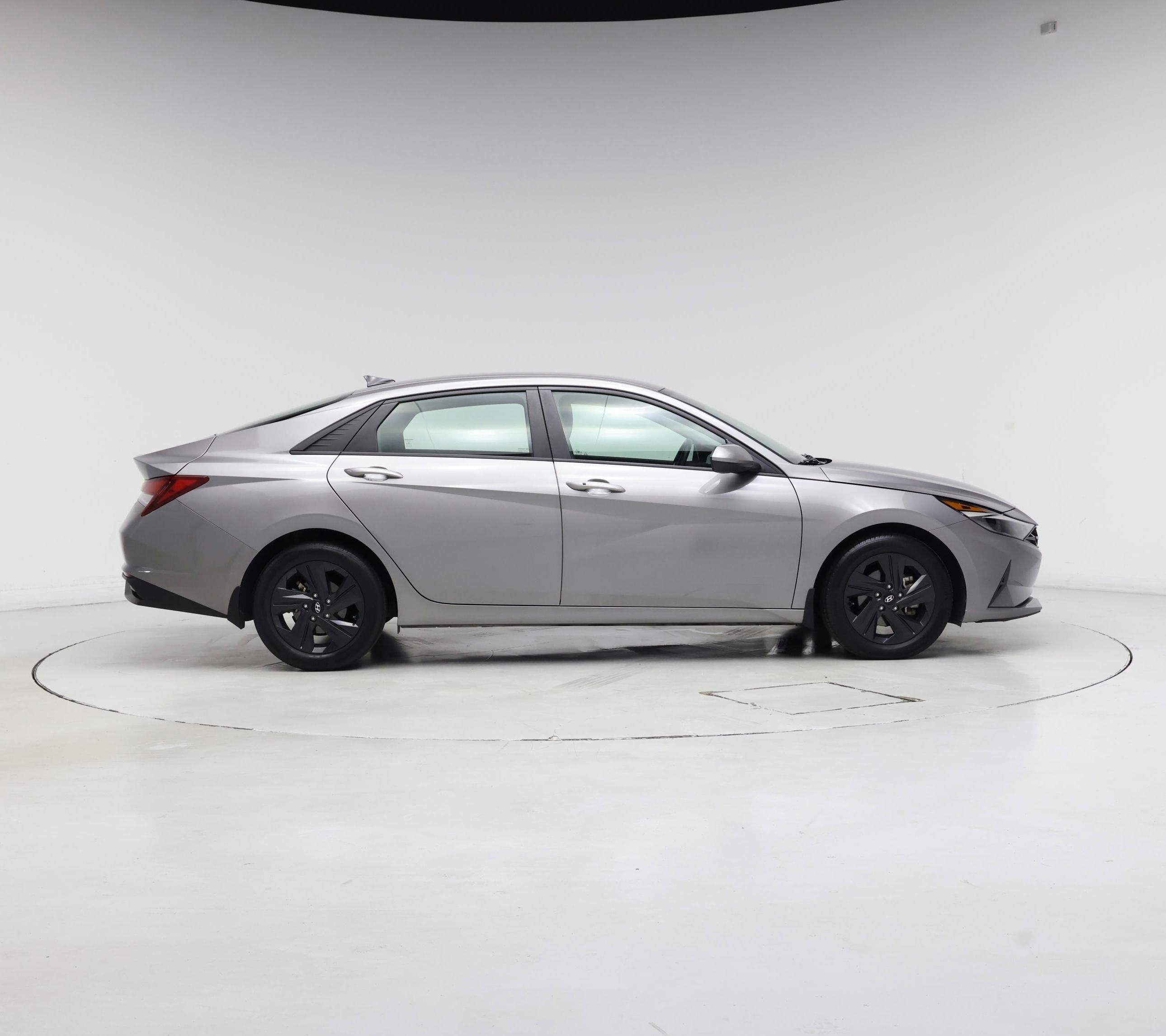 Thumbnail: 2022 Hyundai Elantra - 7