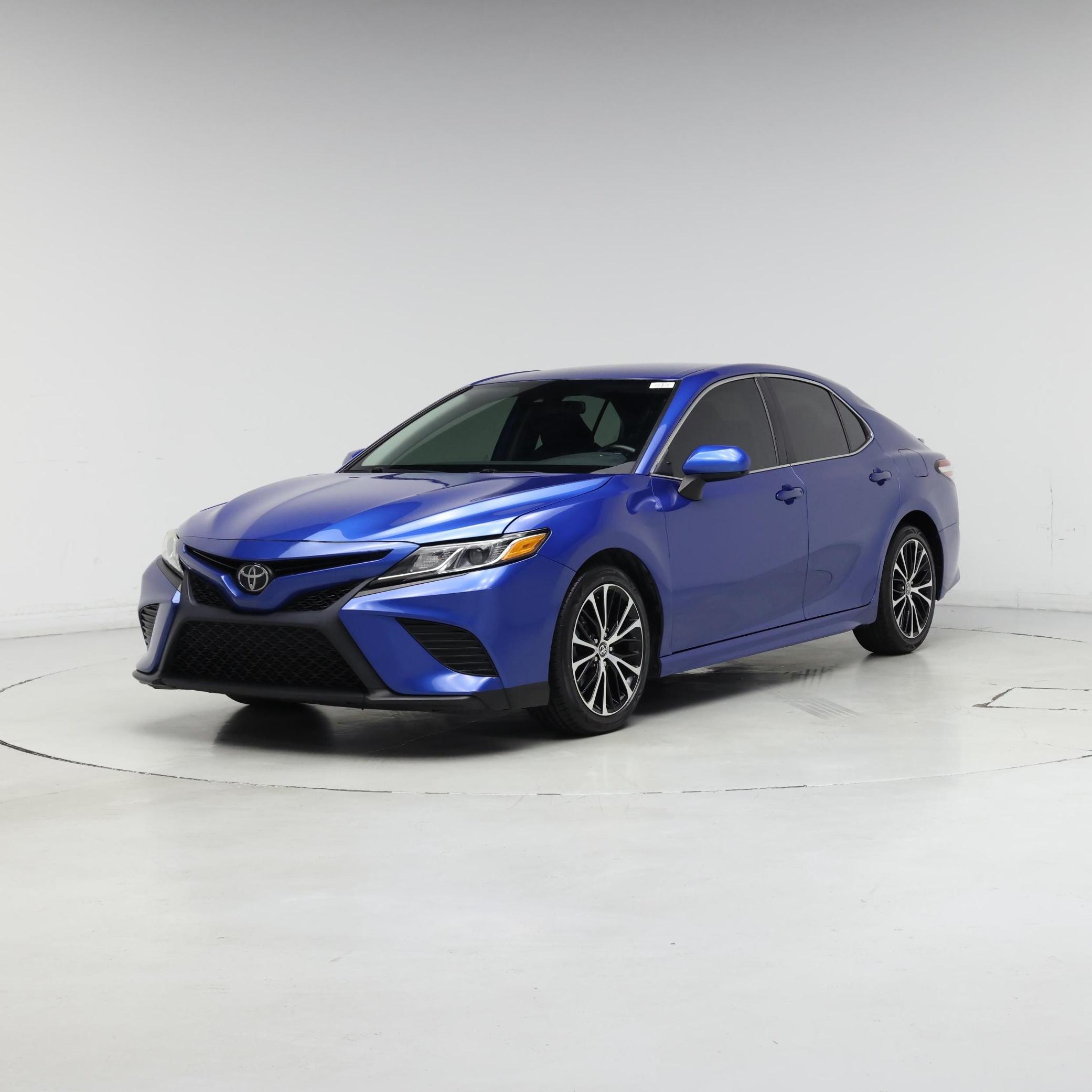 Thumbnail: 2020 Toyota Camry - 4