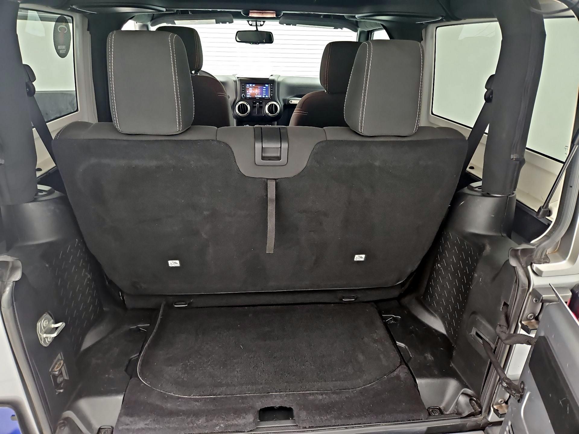 Thumbnail: 2018 Jeep Wrangler - 19
