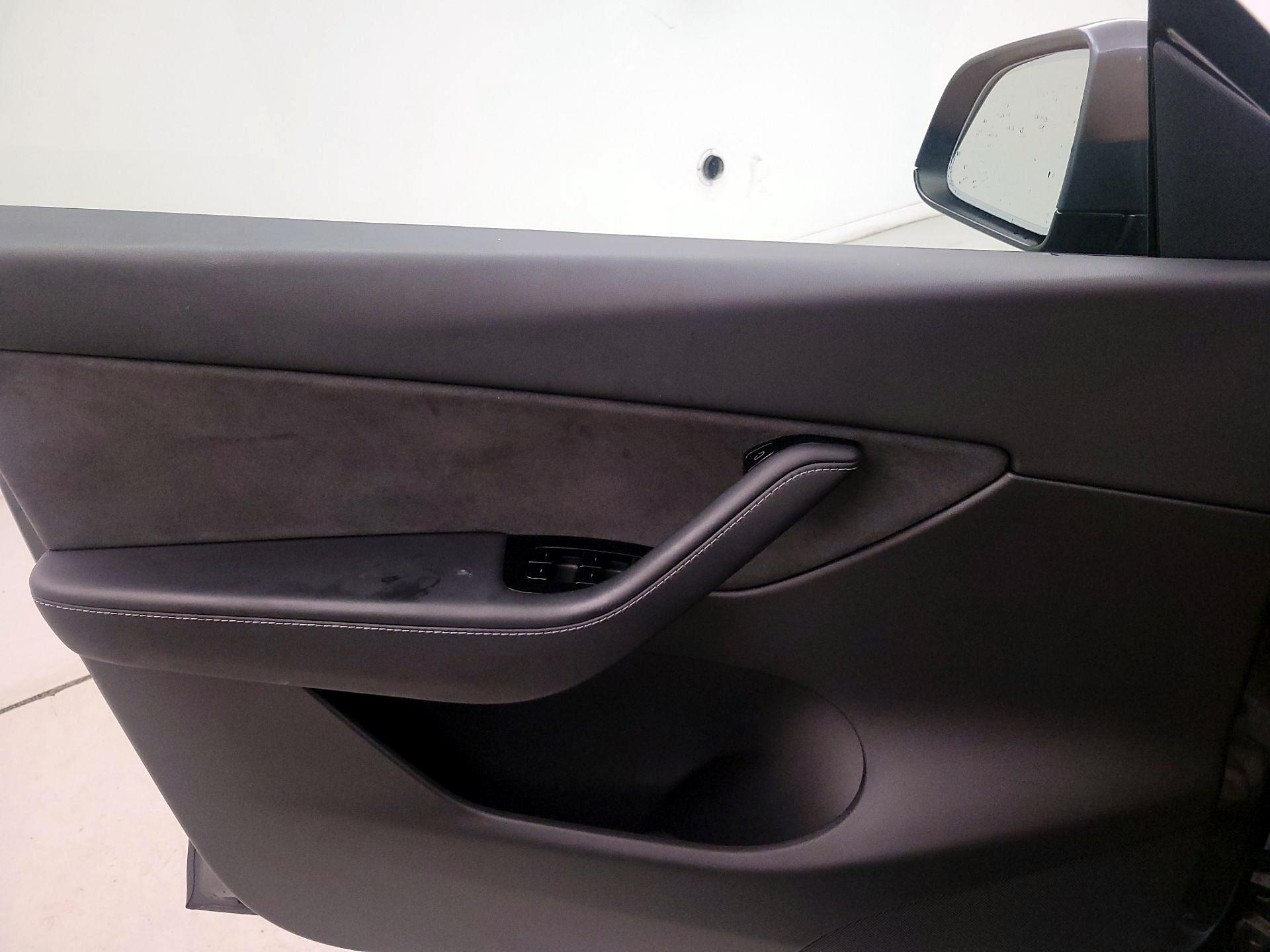 Thumbnail: 2021 Tesla Model Y - 12