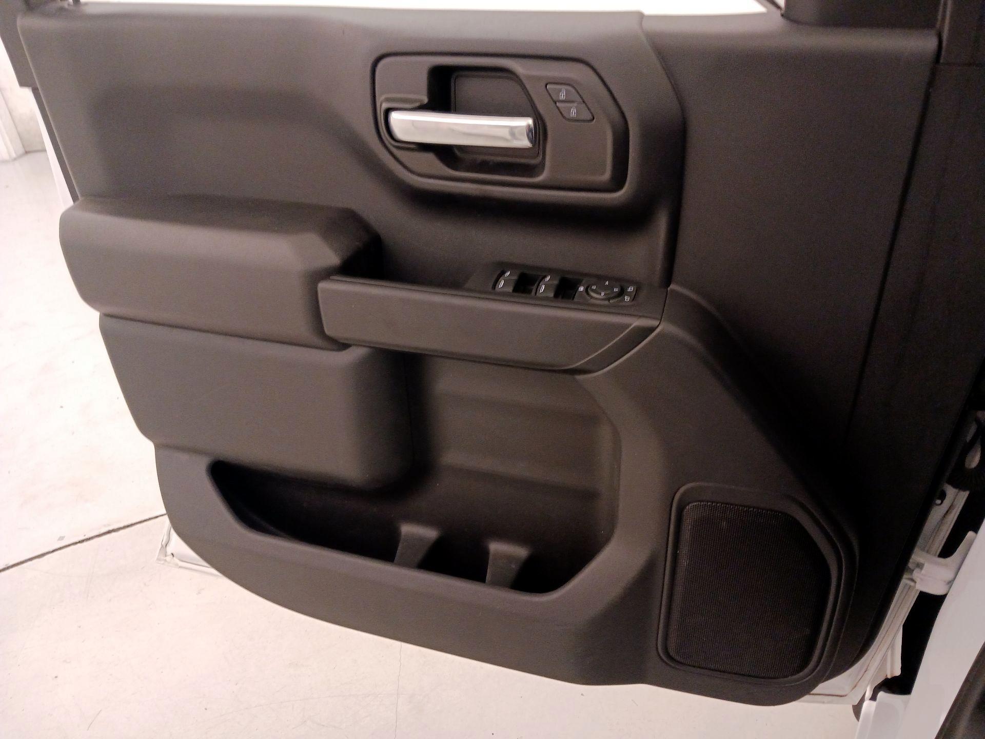 Thumbnail: 2023 Chevrolet Silverado 1500 - 12