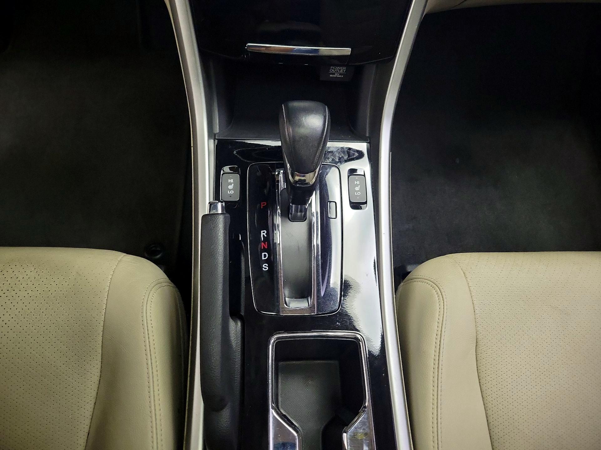 Thumbnail: 2017 Honda Accord - 18