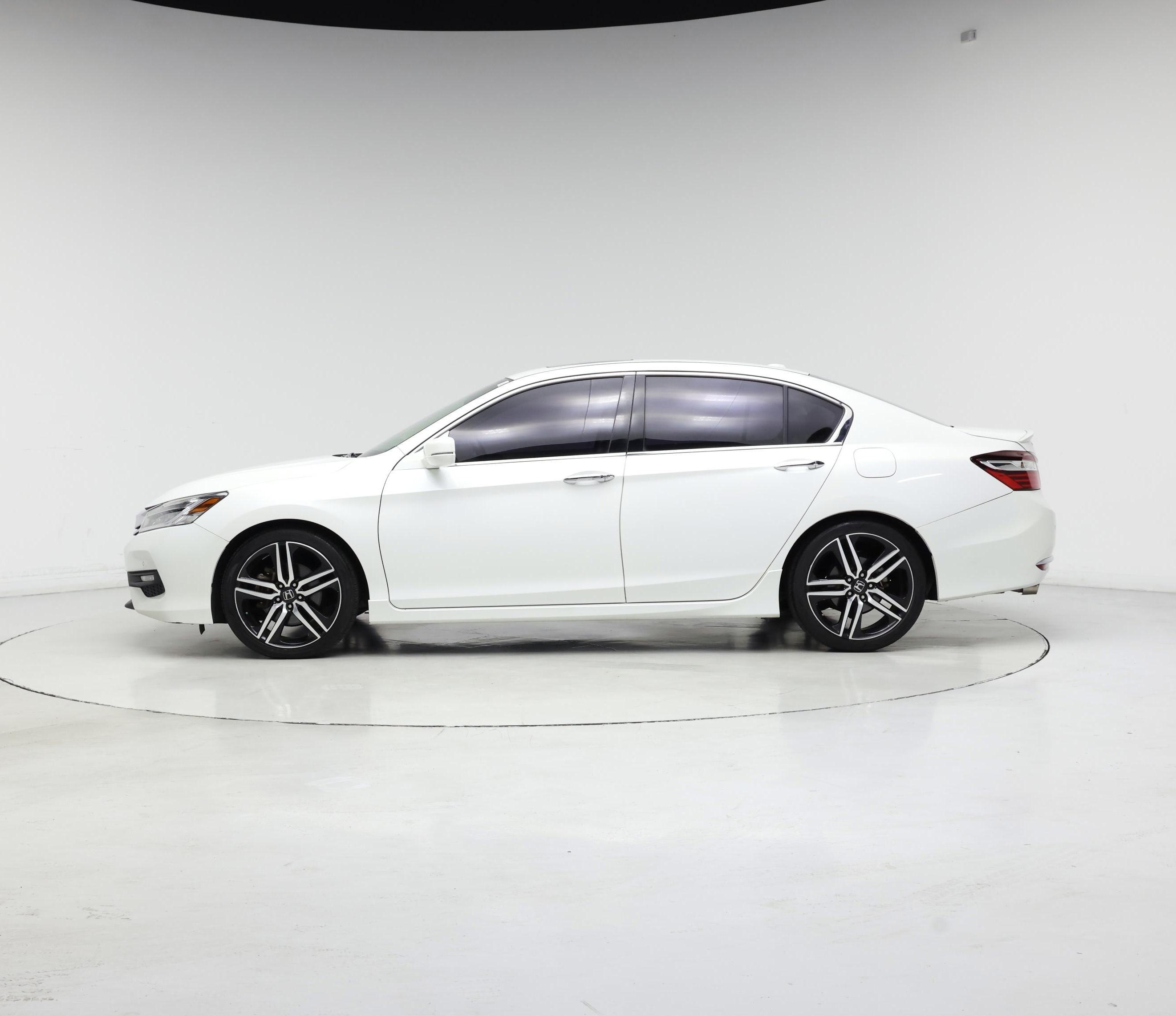 Thumbnail: 2017 Honda Accord - 3