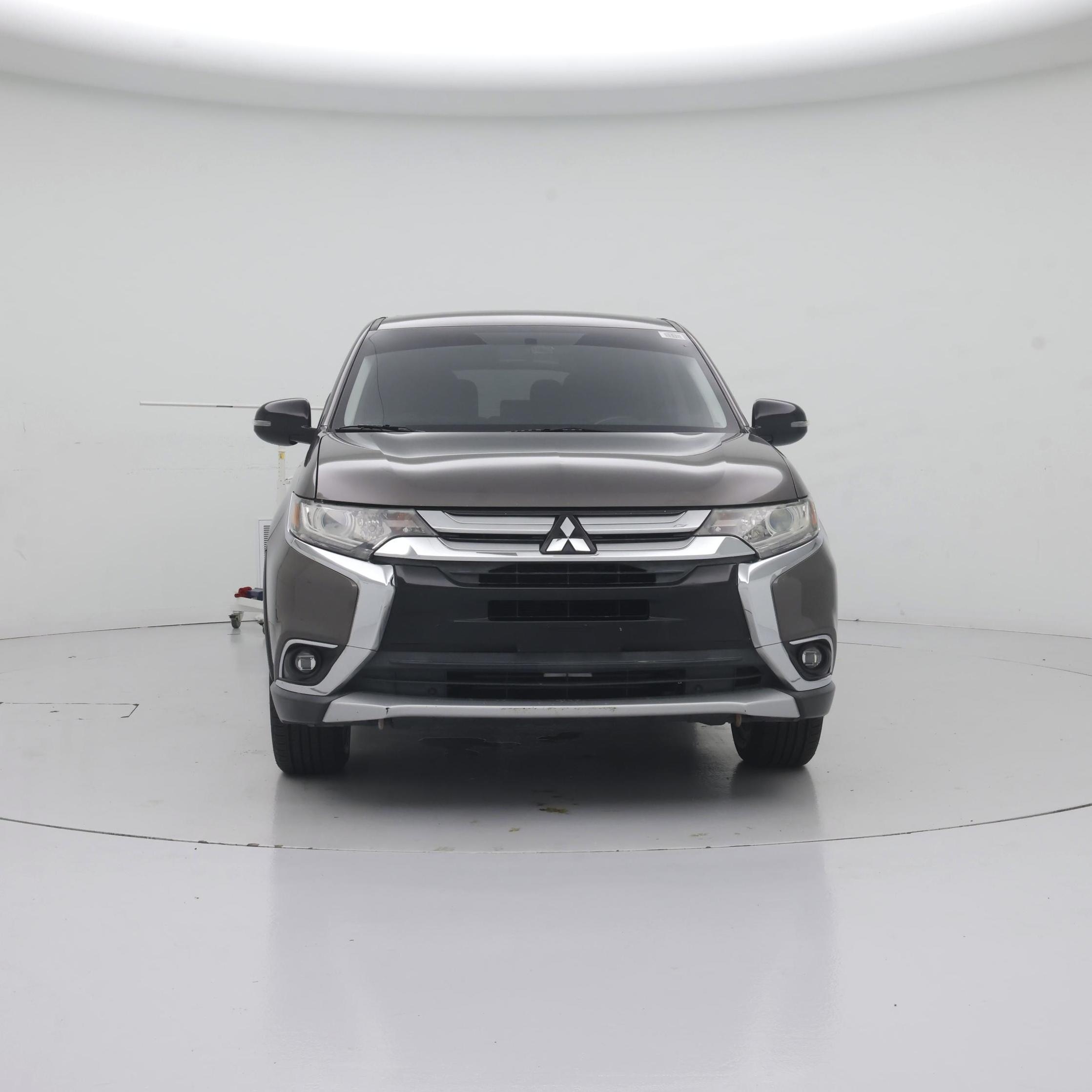 Thumbnail: 2016 Mitsubishi Outlander - 5