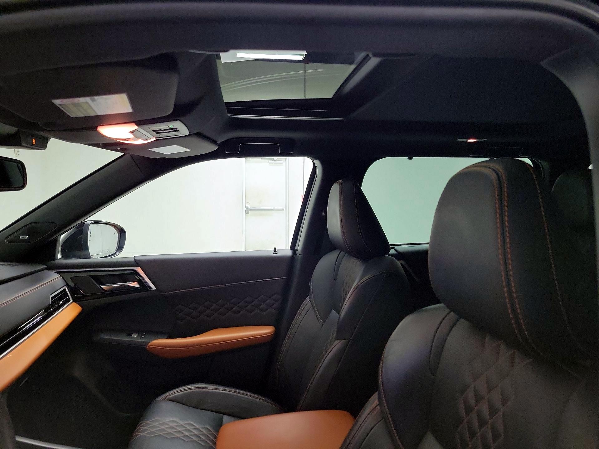 Thumbnail: 2022 Mitsubishi Outlander - 20