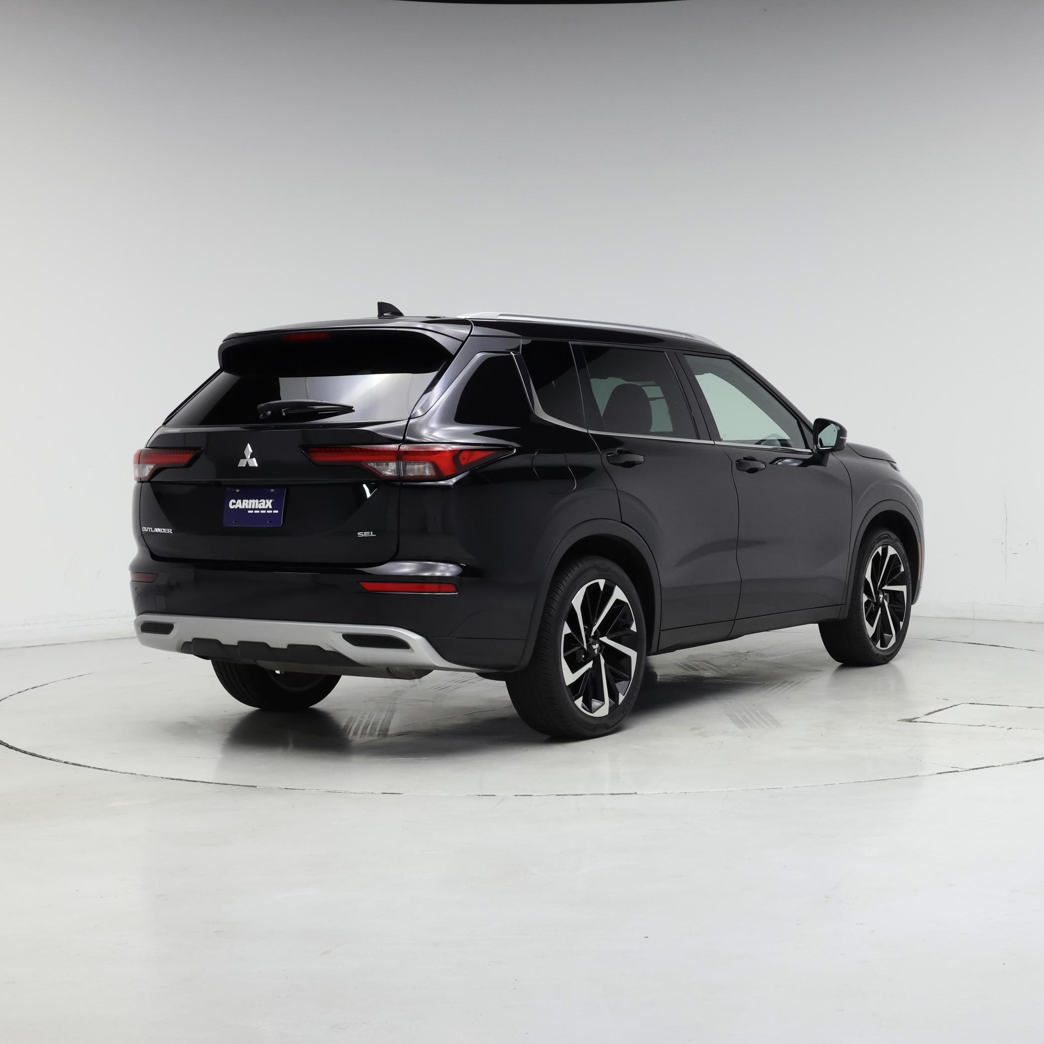 Thumbnail: 2022 Mitsubishi Outlander - 8