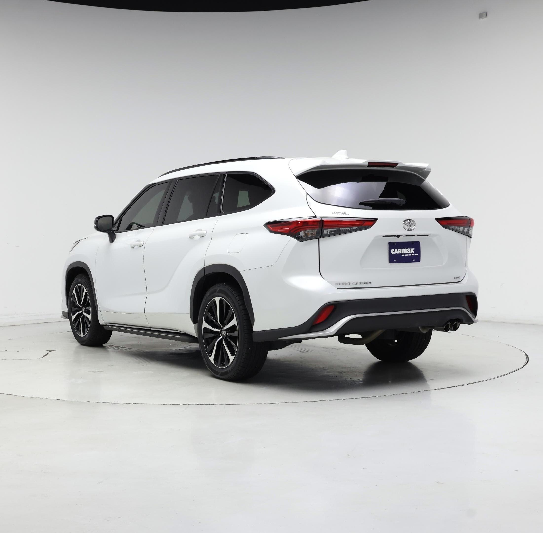 Thumbnail: 2022 Toyota Highlander - 2