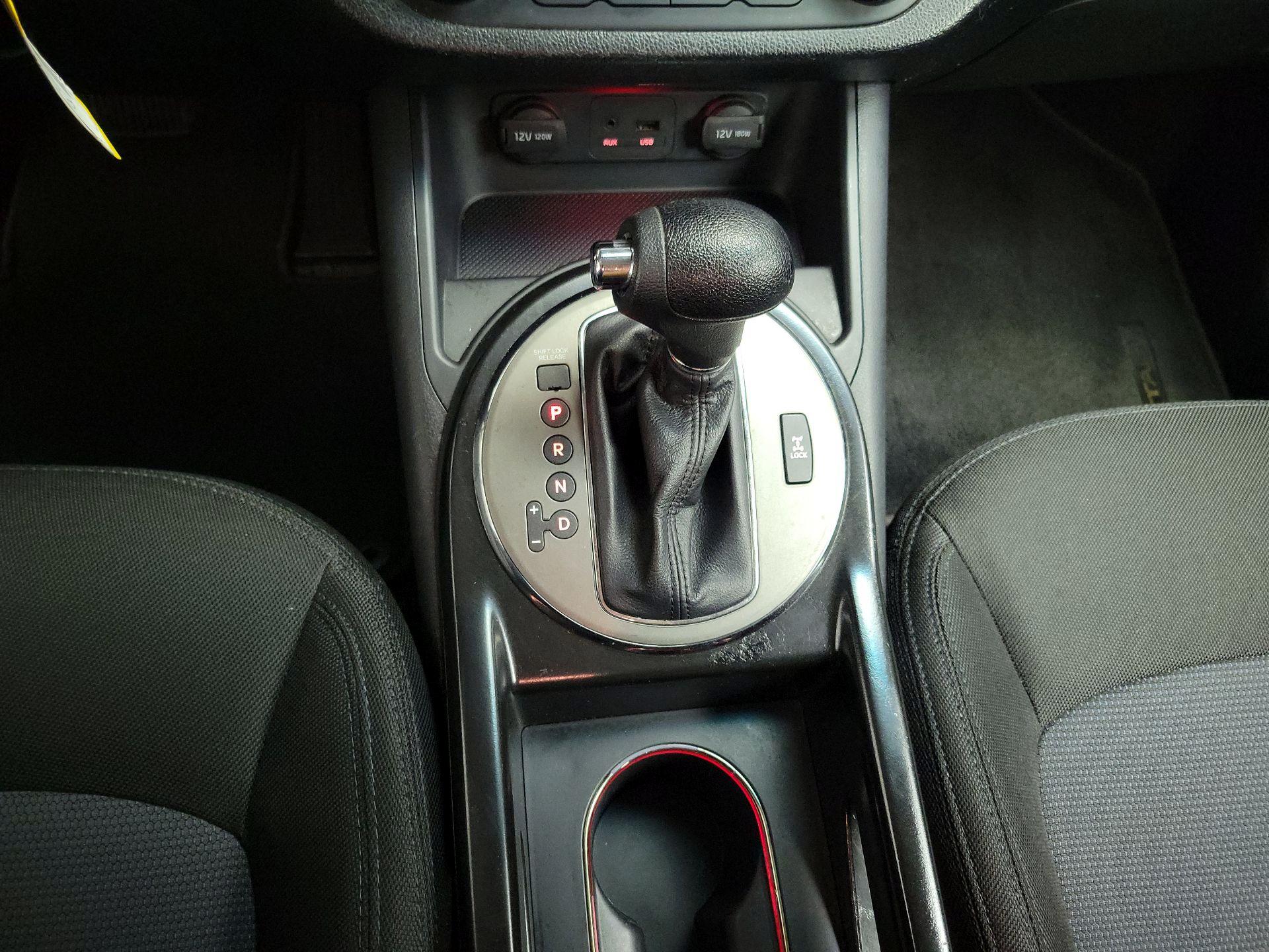 Thumbnail: 2014 Kia Sportage - 17