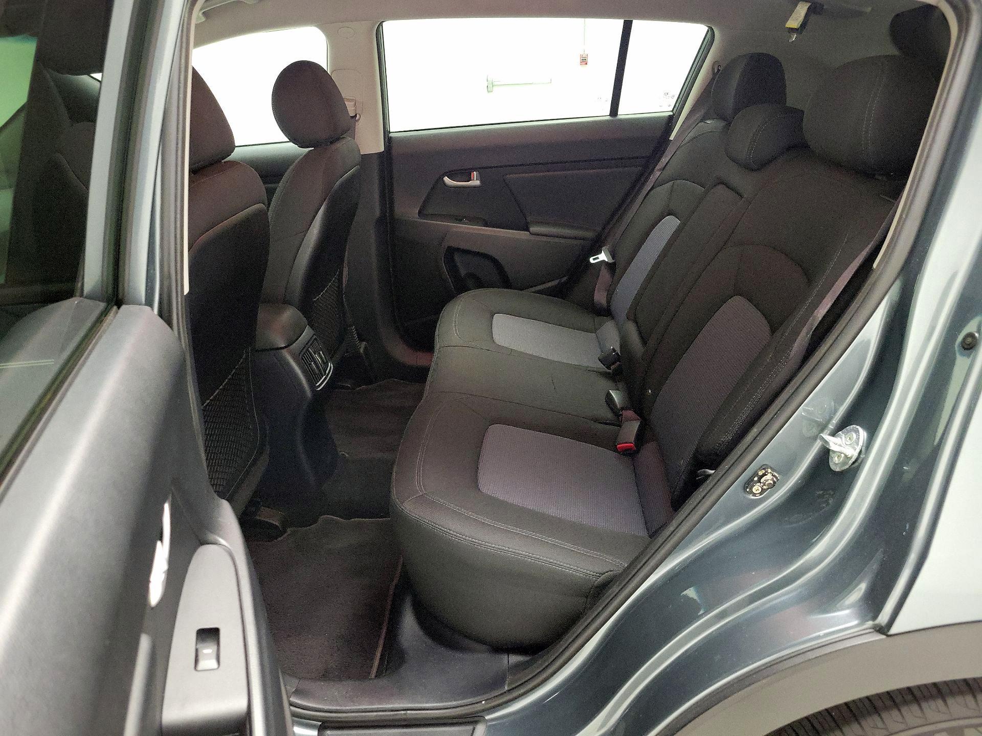 Thumbnail: 2014 Kia Sportage - 19