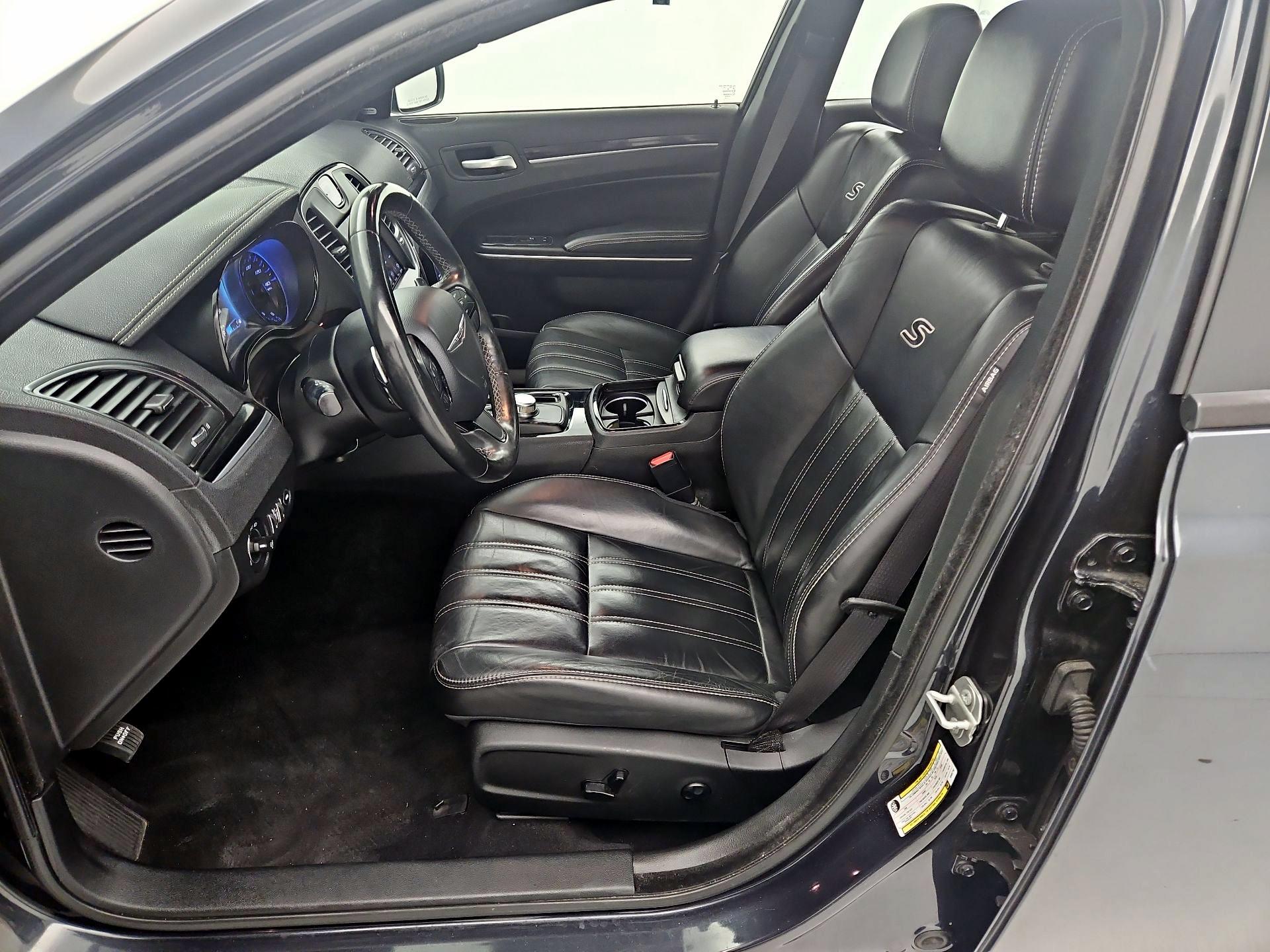 Thumbnail: 2019 Chrysler 300 - 11